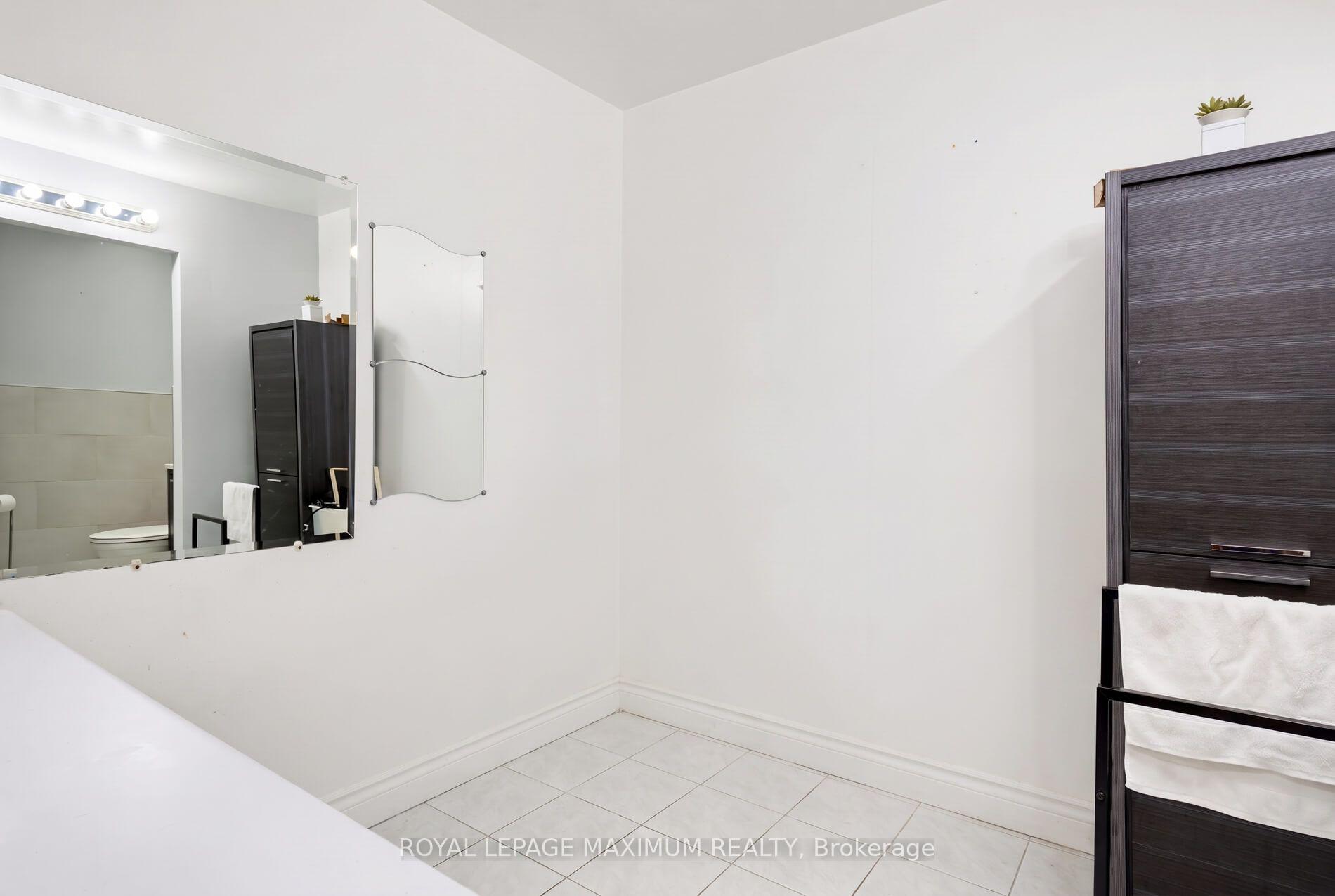 Photo 5 of 84 Gilley Road, North York, Downsview-Roding-CFB — HOMEH