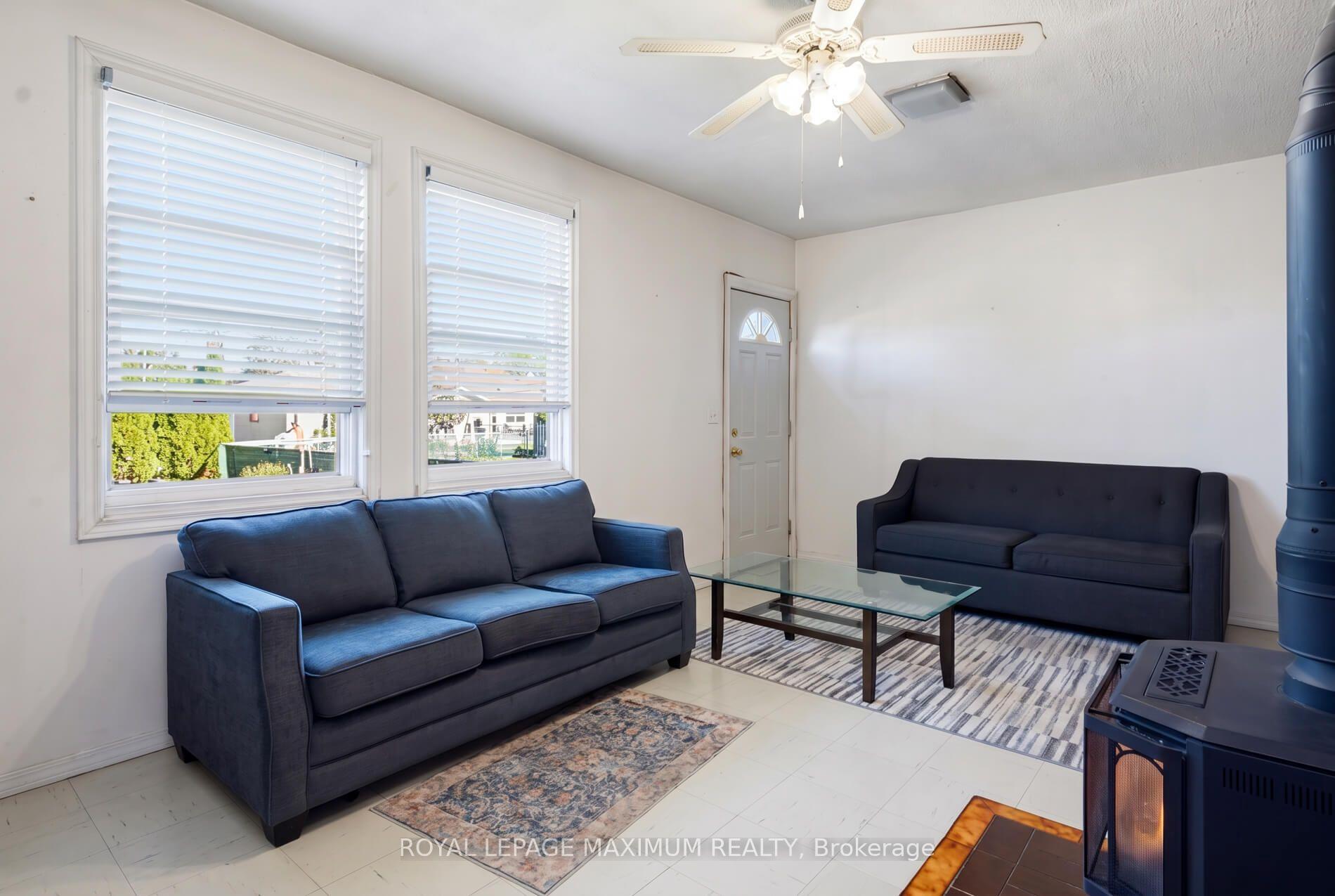 Photo 11 of 84 Gilley Road, North York, Downsview-Roding-CFB — HOMEH