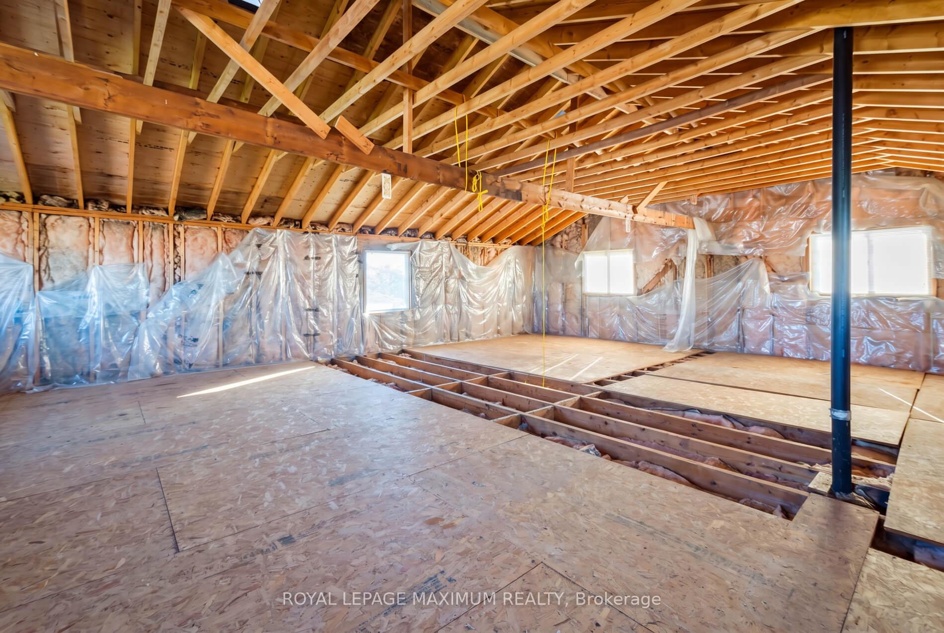 Photo 14 of 84 Gilley Road, North York, Downsview-Roding-CFB — HOMEH