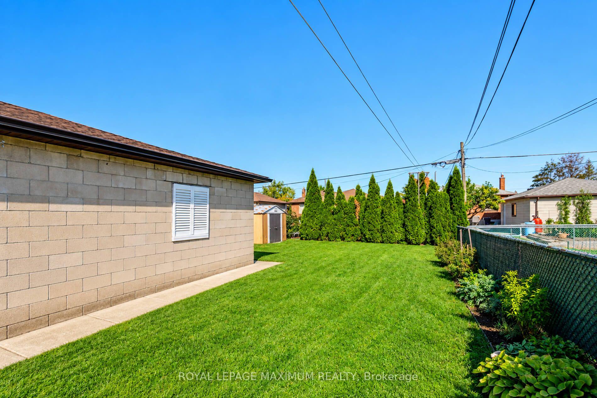 Photo 24 of 84 Gilley Road, North York, Downsview-Roding-CFB — HOMEH