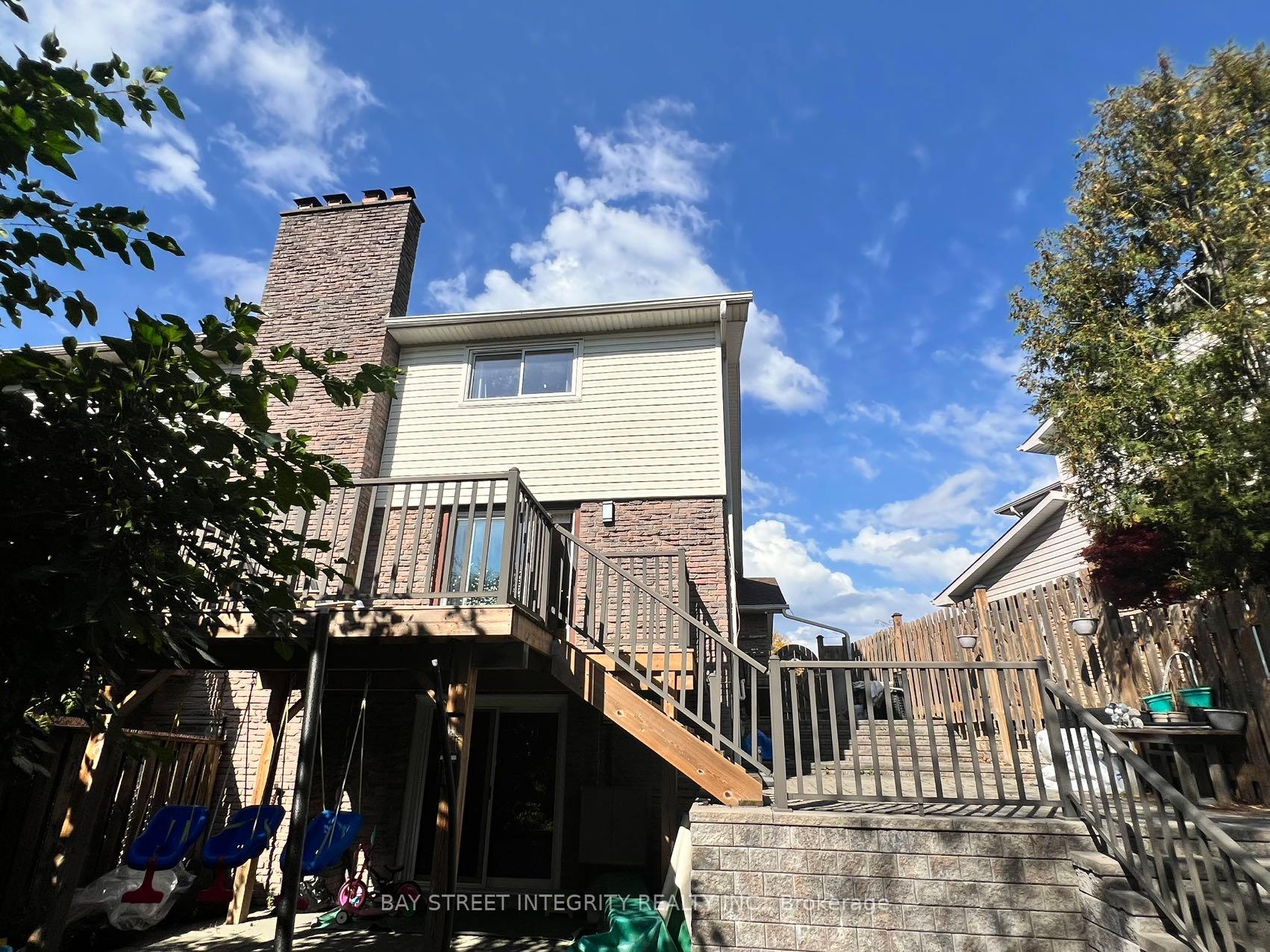 Photo 18 of 21 Montezuma Trail, Scarborough, Agincourt North — HOMEH