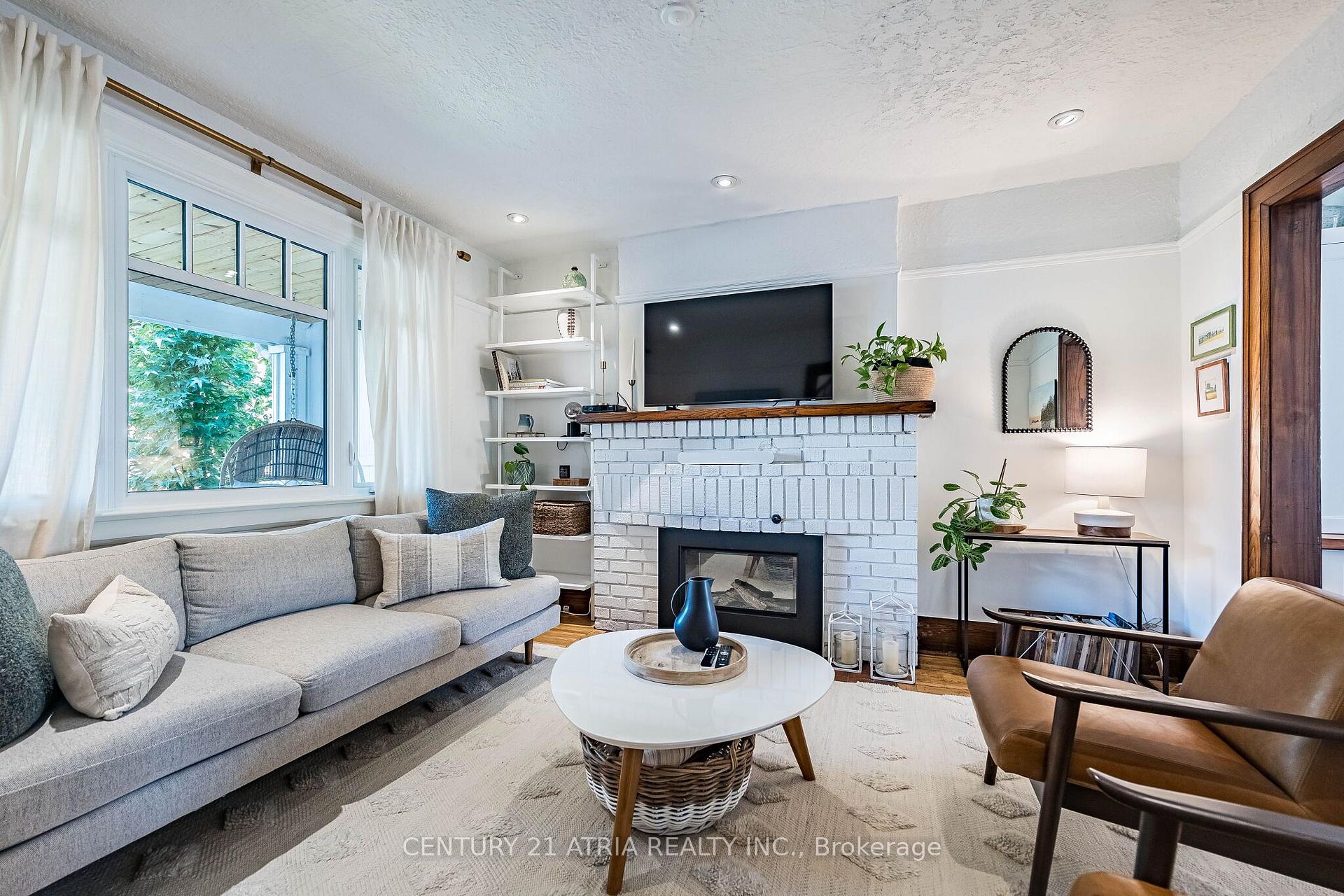 Photo 6 of 59 Fifth Street, Etobicoke, New Toronto — HOMEH
