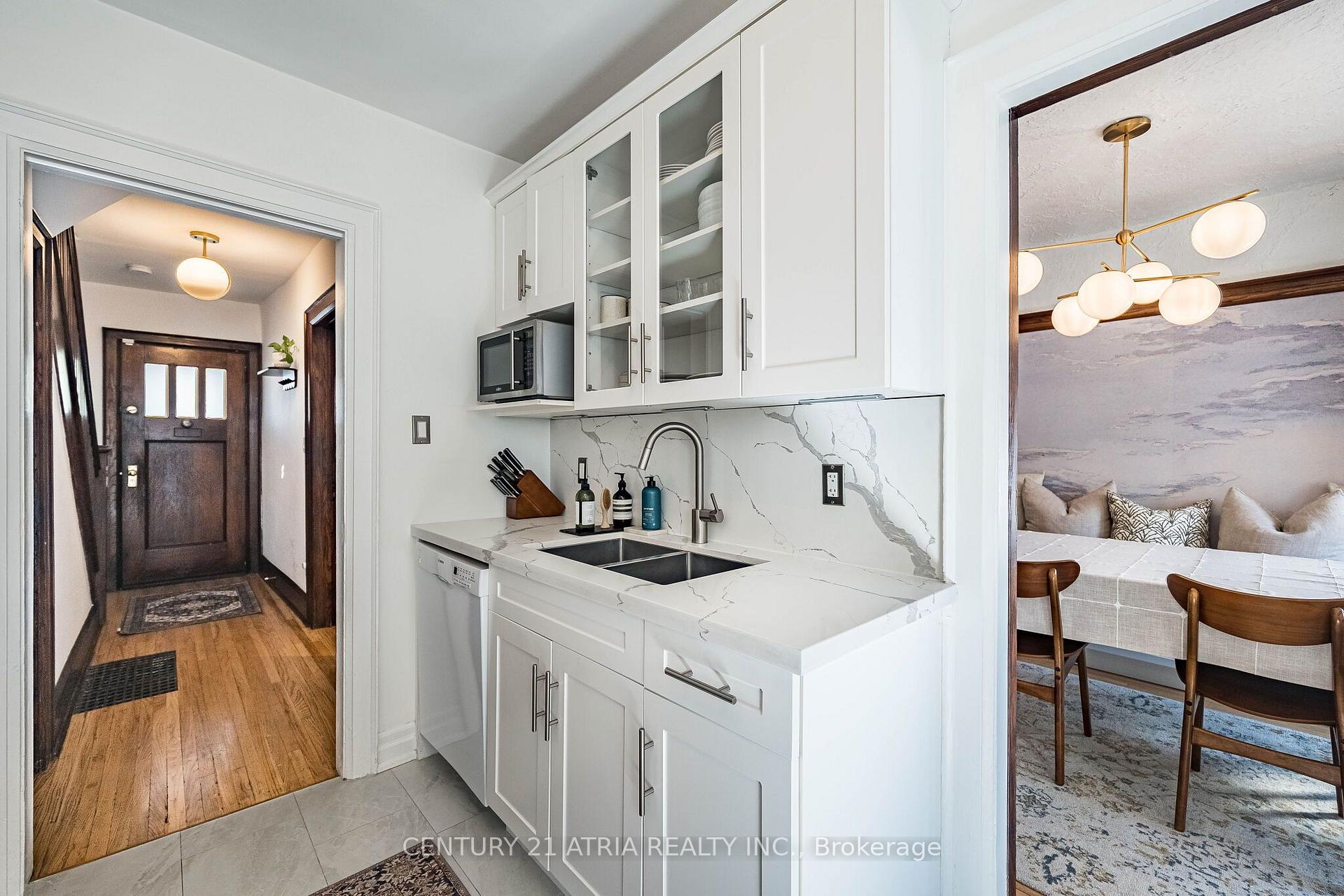 Photo 12 of 59 Fifth Street, Etobicoke, New Toronto — HOMEH
