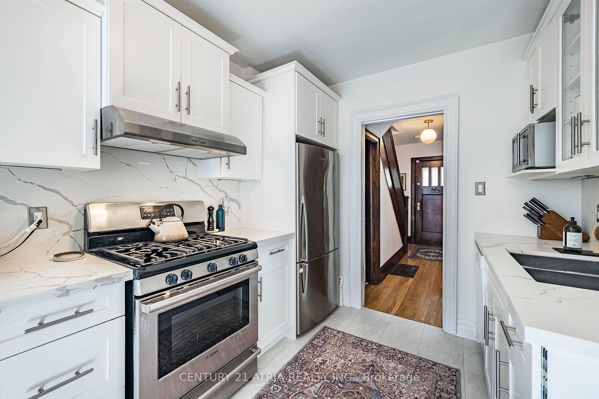 Photo 13 of 59 Fifth Street, Etobicoke, New Toronto — HOMEH