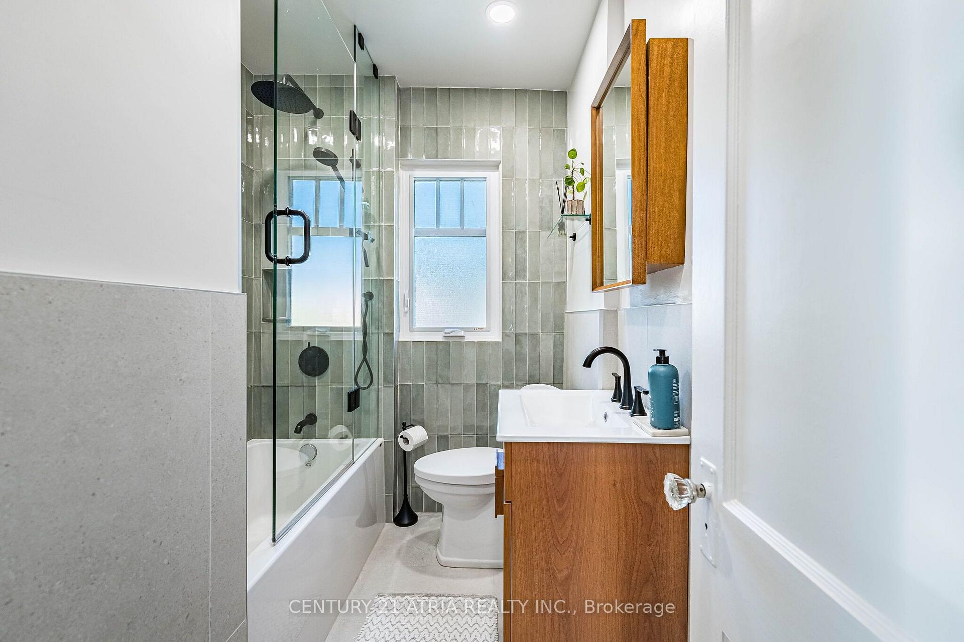 Photo 22 of 59 Fifth Street, Etobicoke, New Toronto — HOMEH