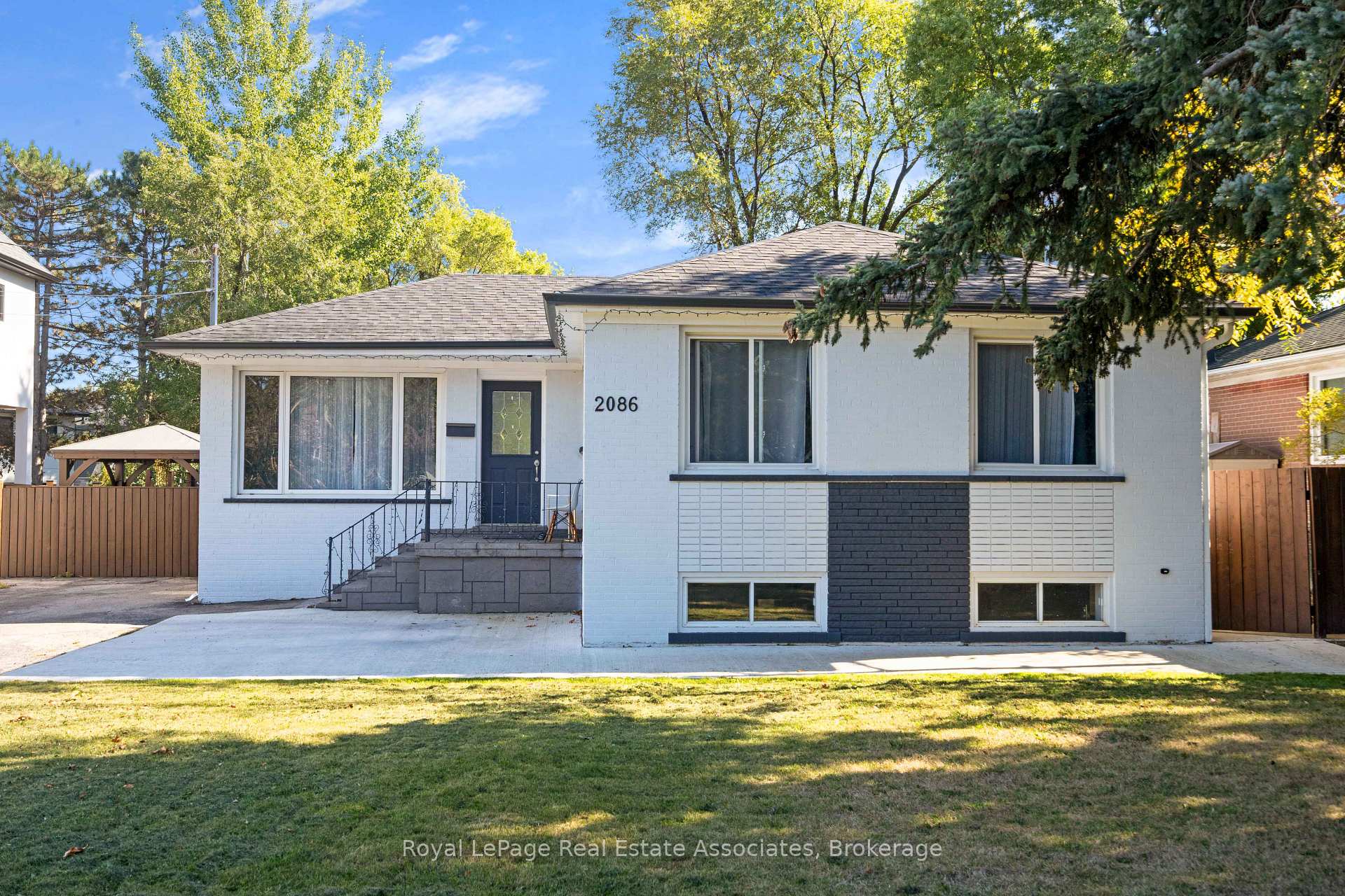 Photo of 2086 Bridge Road