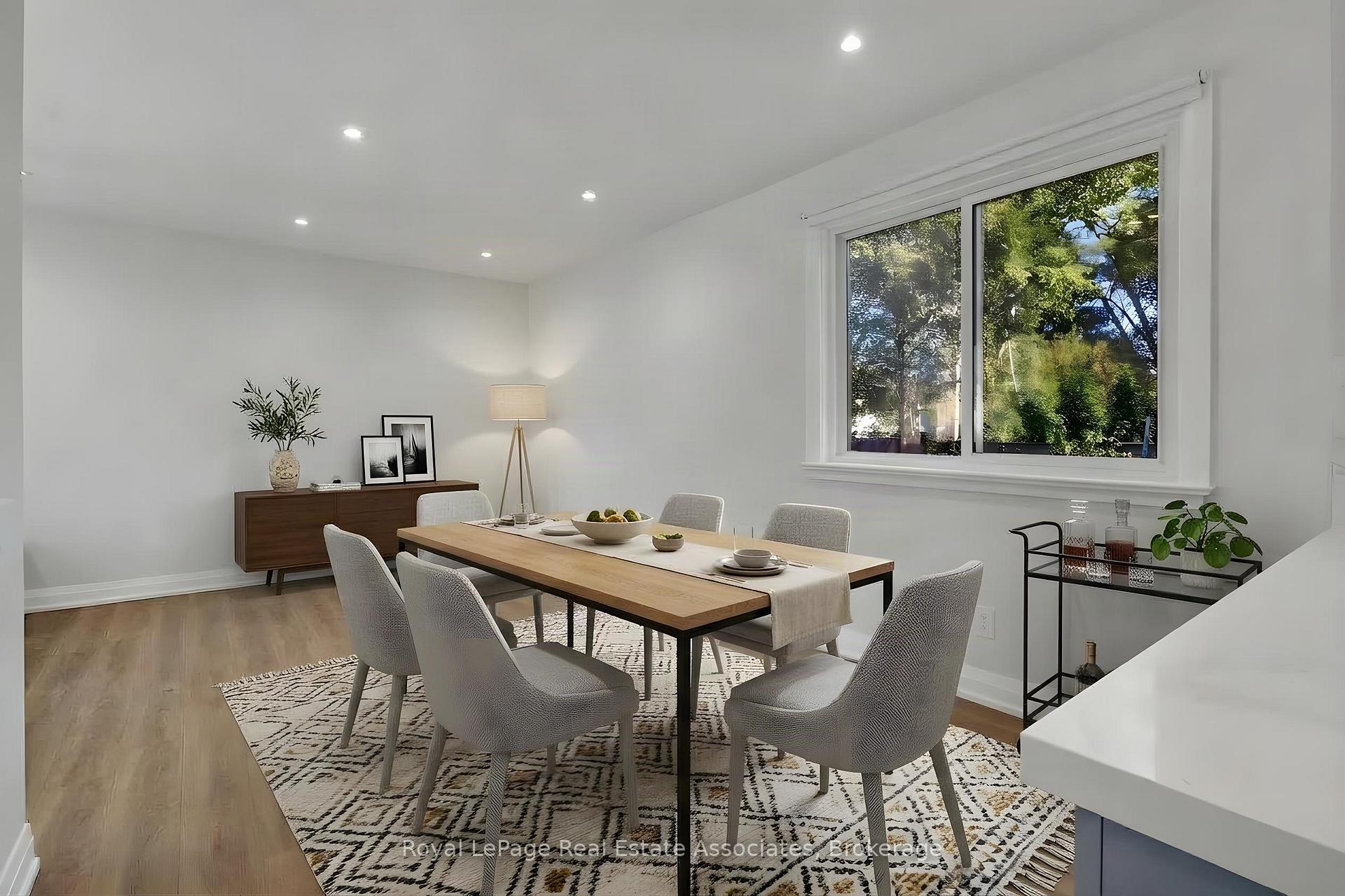 Photo 8 of 2086 Bridge Road, Oakville, West — HOMEH