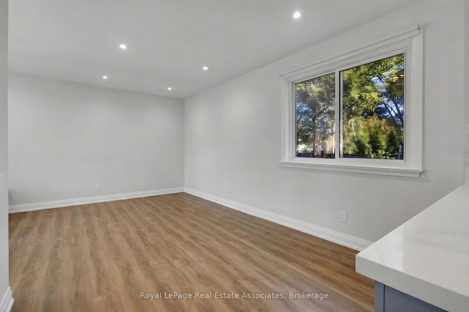 Photo 9 of 2086 Bridge Road, Oakville, West — HOMEH
