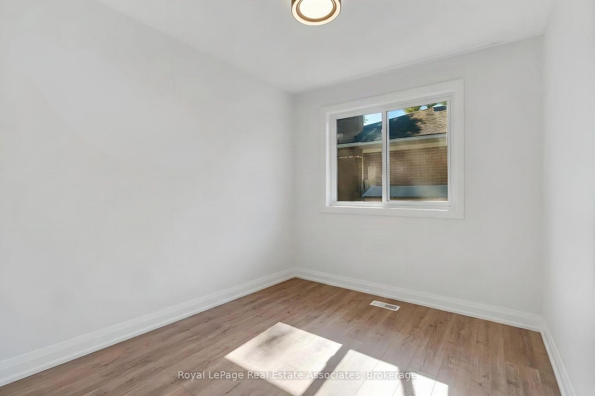 Photo 19 of 2086 Bridge Road, Oakville, West — HOMEH
