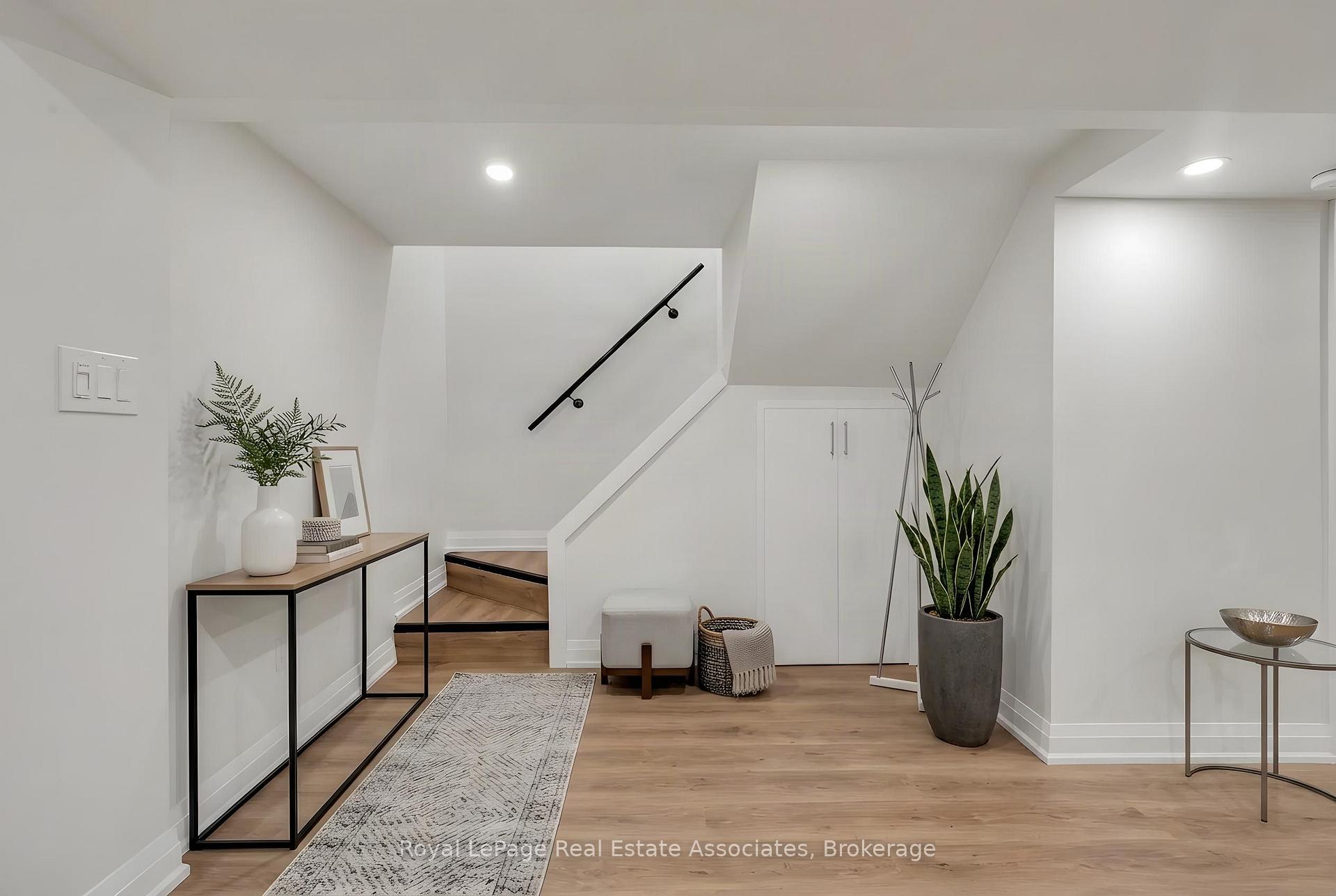 Photo 23 of 2086 Bridge Road, Oakville, West — HOMEH