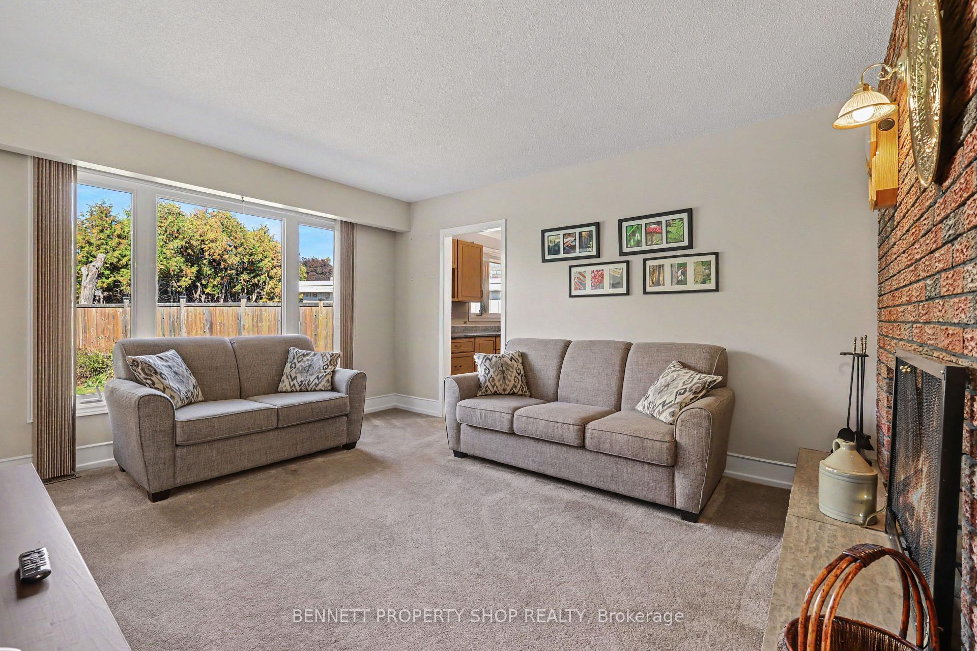 Photo 8 of 1486 Ridgebrook Drive, Ottawa, Pineview — HOMEH