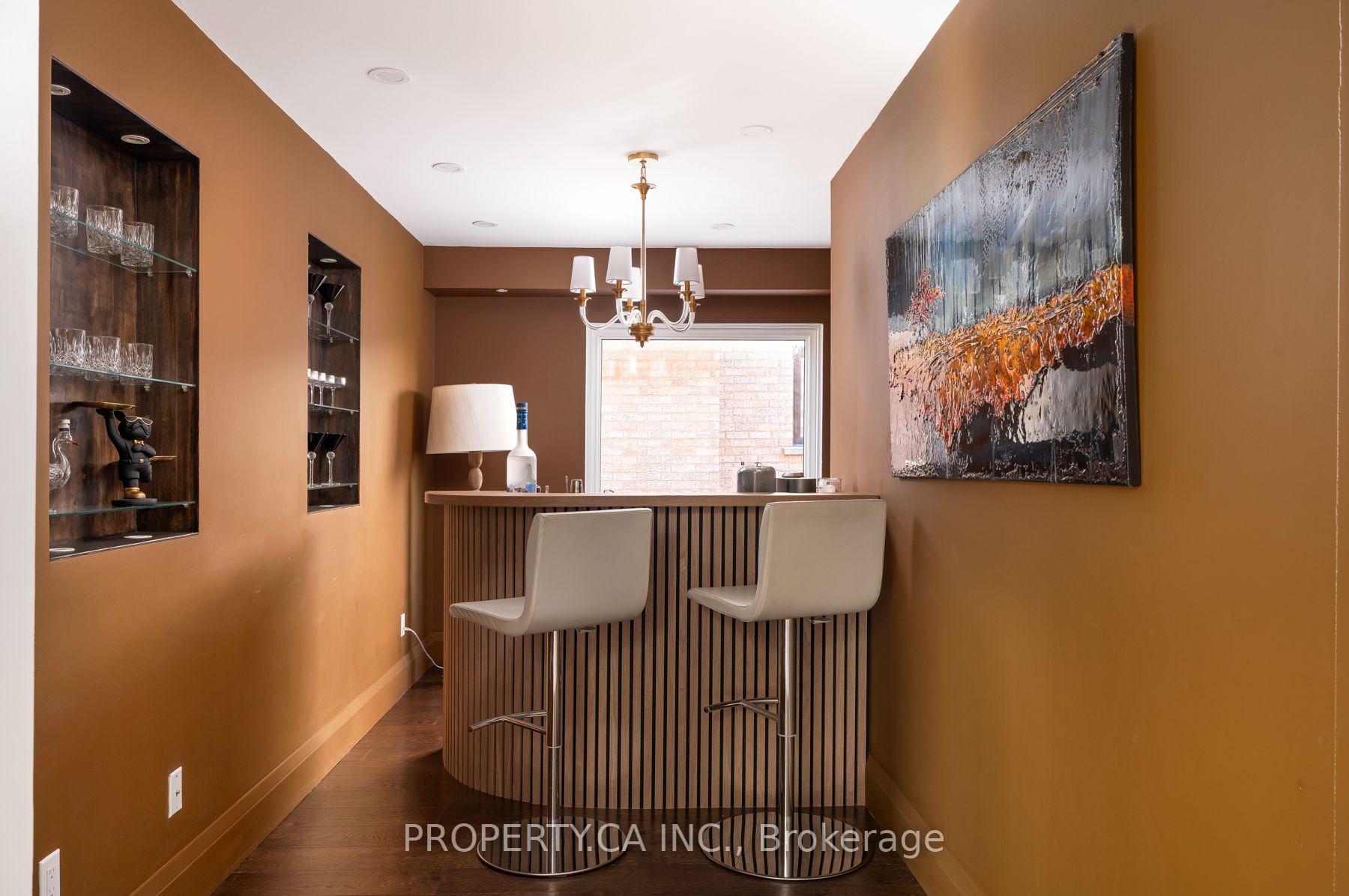 Photo 5 of 72 Devonsleigh Boulevard, Richmond Hill, Devonsleigh — HOMEH