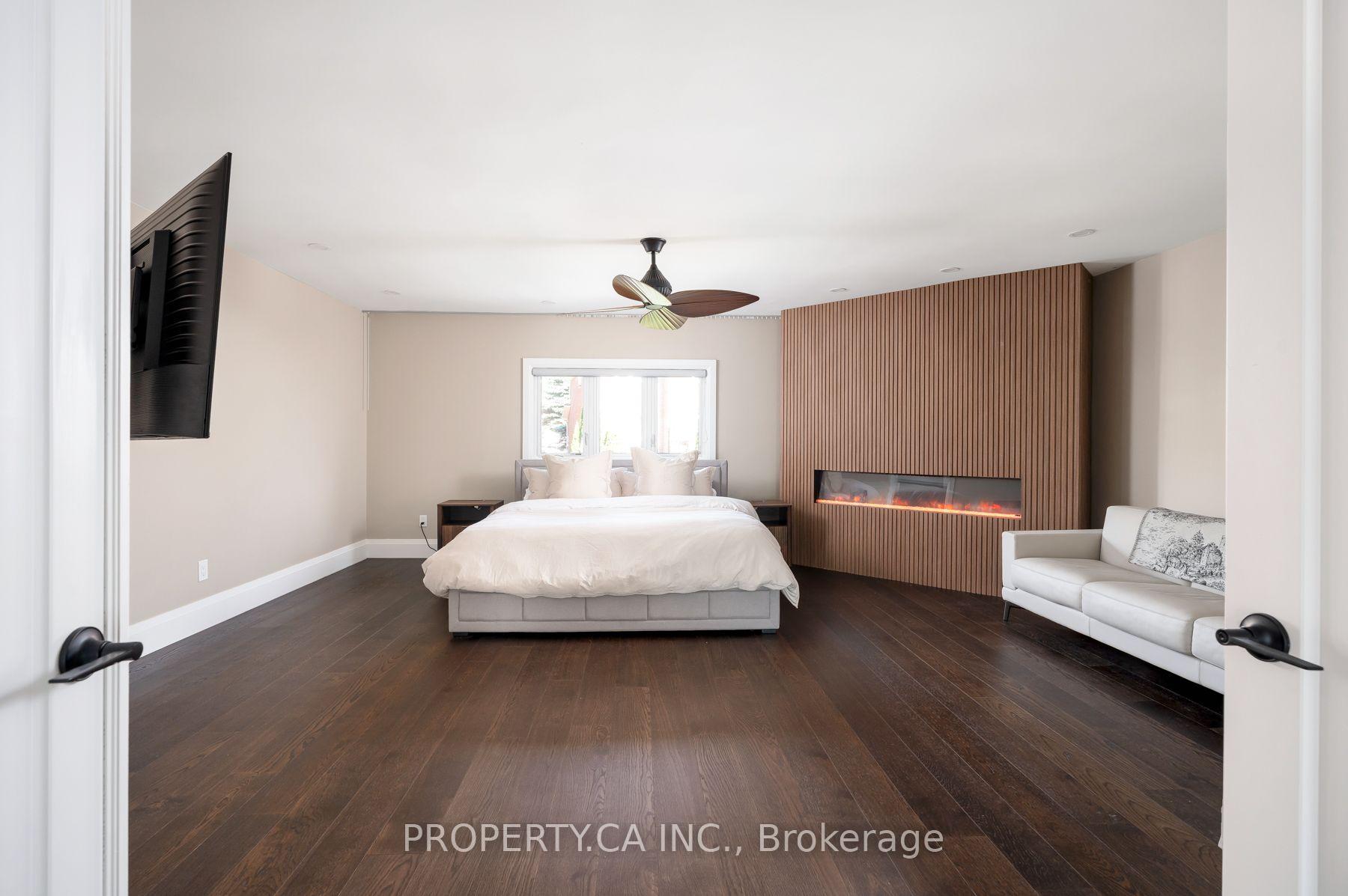 Photo 22 of 72 Devonsleigh Boulevard, Richmond Hill, Devonsleigh — HOMEH