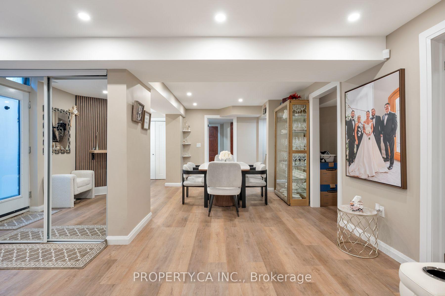 Photo 34 of 72 Devonsleigh Boulevard, Richmond Hill, Devonsleigh — HOMEH