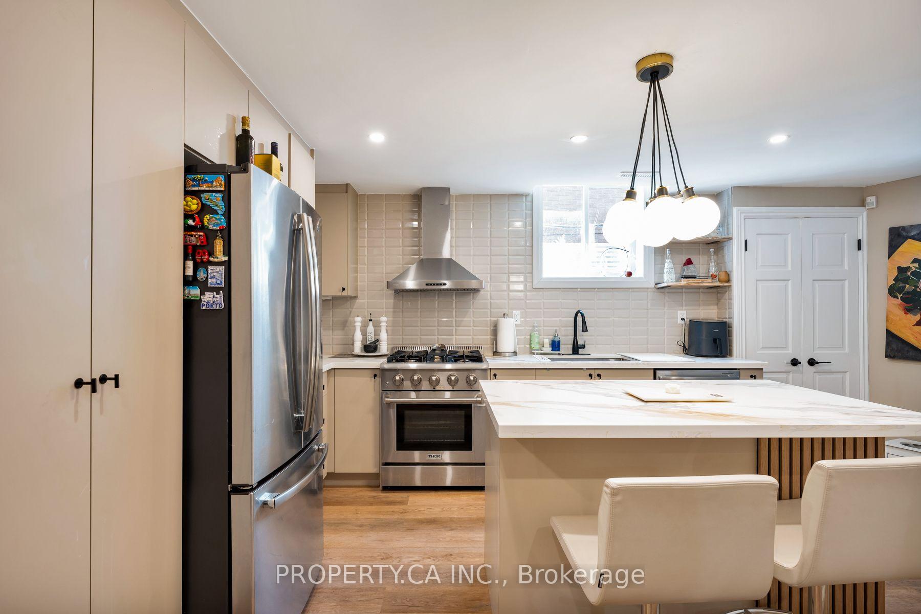 Photo 35 of 72 Devonsleigh Boulevard, Richmond Hill, Devonsleigh — HOMEH