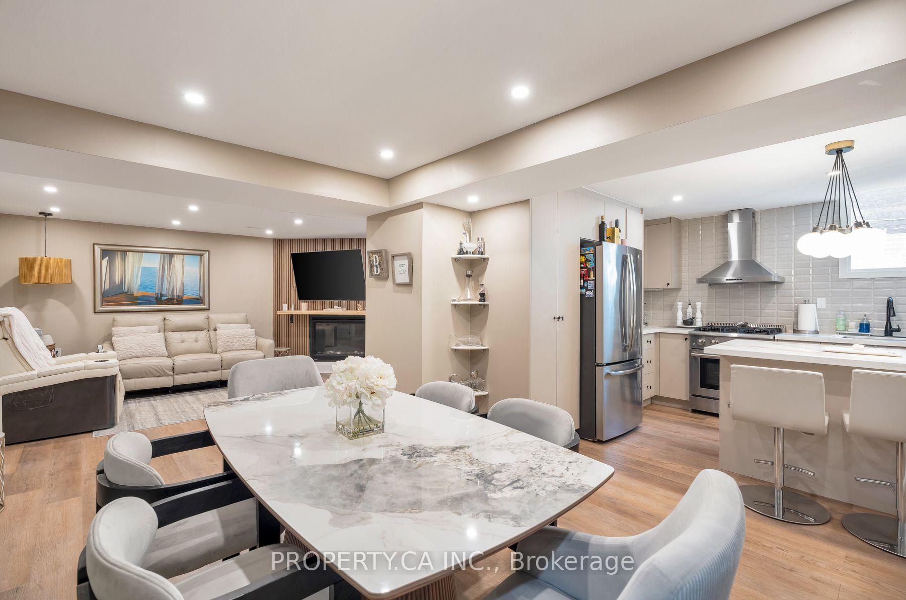 Photo 36 of 72 Devonsleigh Boulevard, Richmond Hill, Devonsleigh — HOMEH