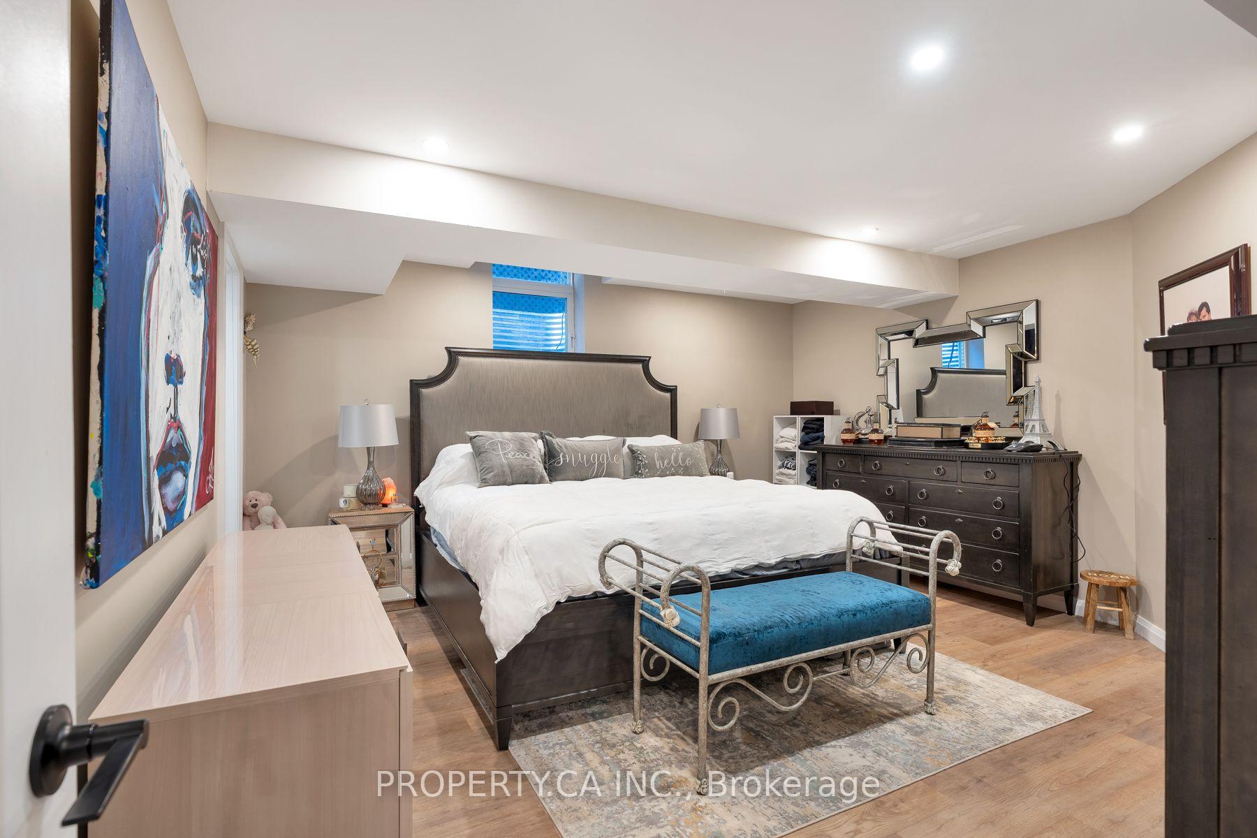 Photo 38 of 72 Devonsleigh Boulevard, Richmond Hill, Devonsleigh — HOMEH