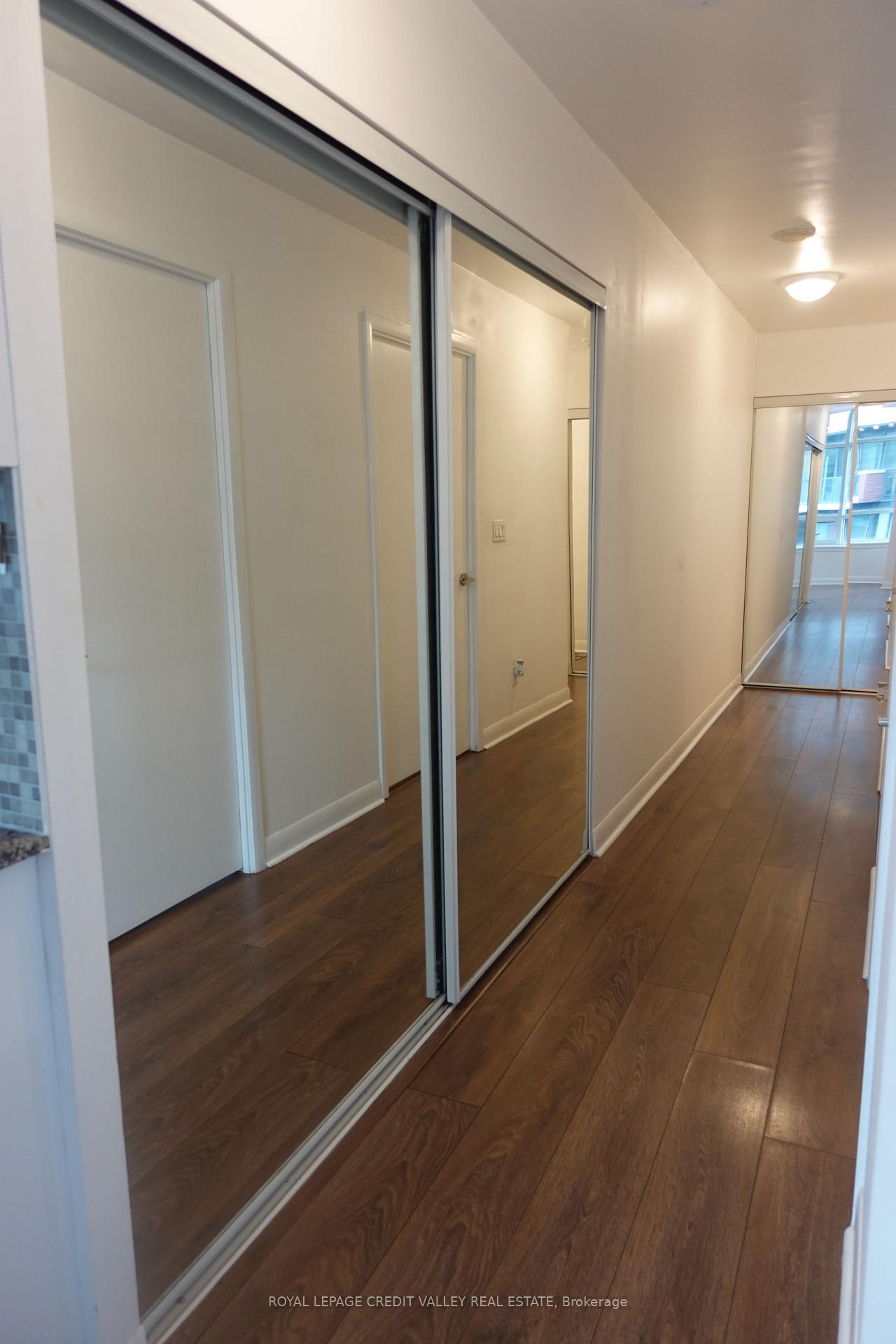 Photo 3 of Unit 614, 15 Bruyeres Mews, Toronto, Niagara — HOMEH