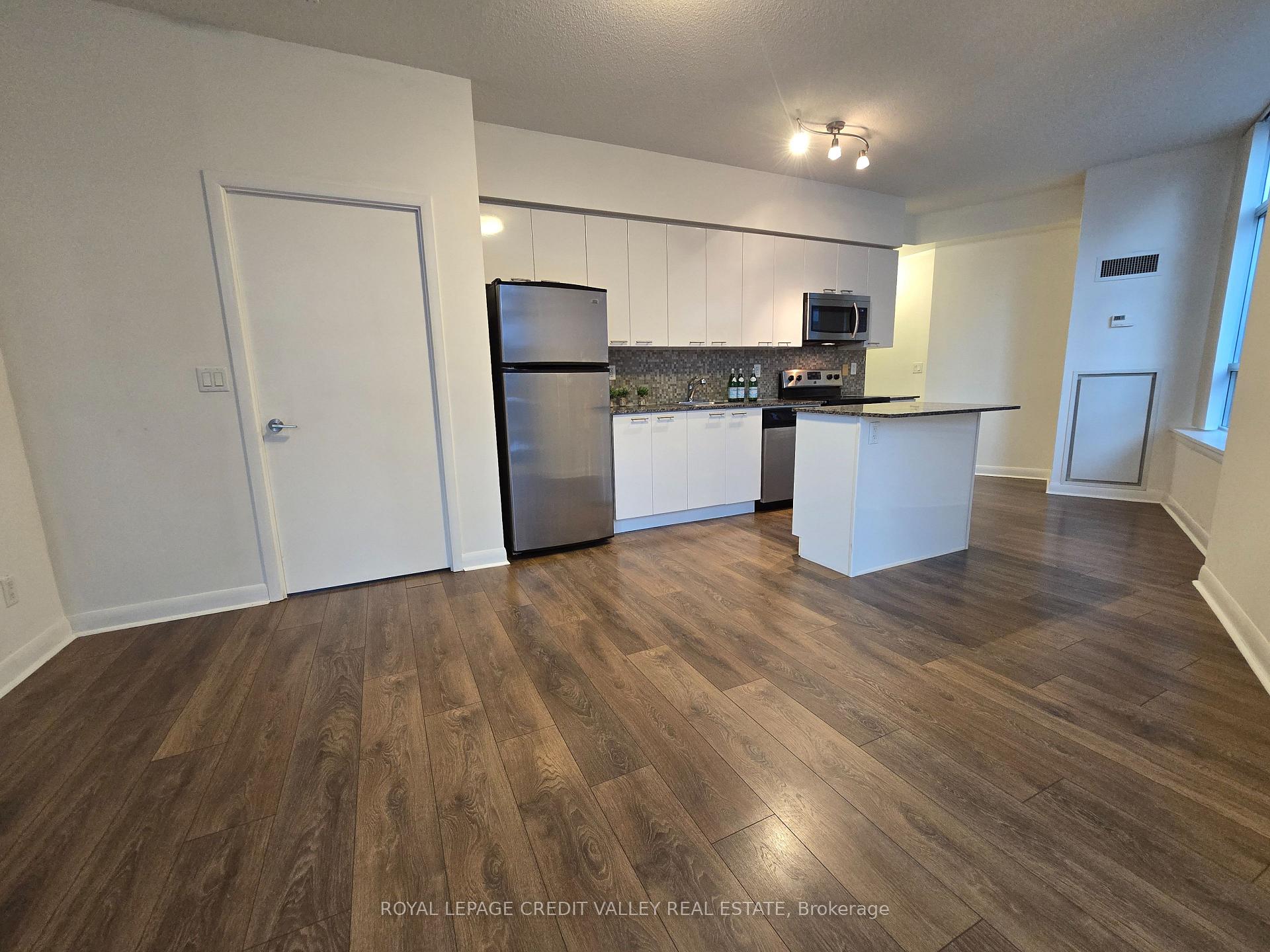 Photo 9 of Unit 614, 15 Bruyeres Mews, Toronto, Niagara — HOMEH