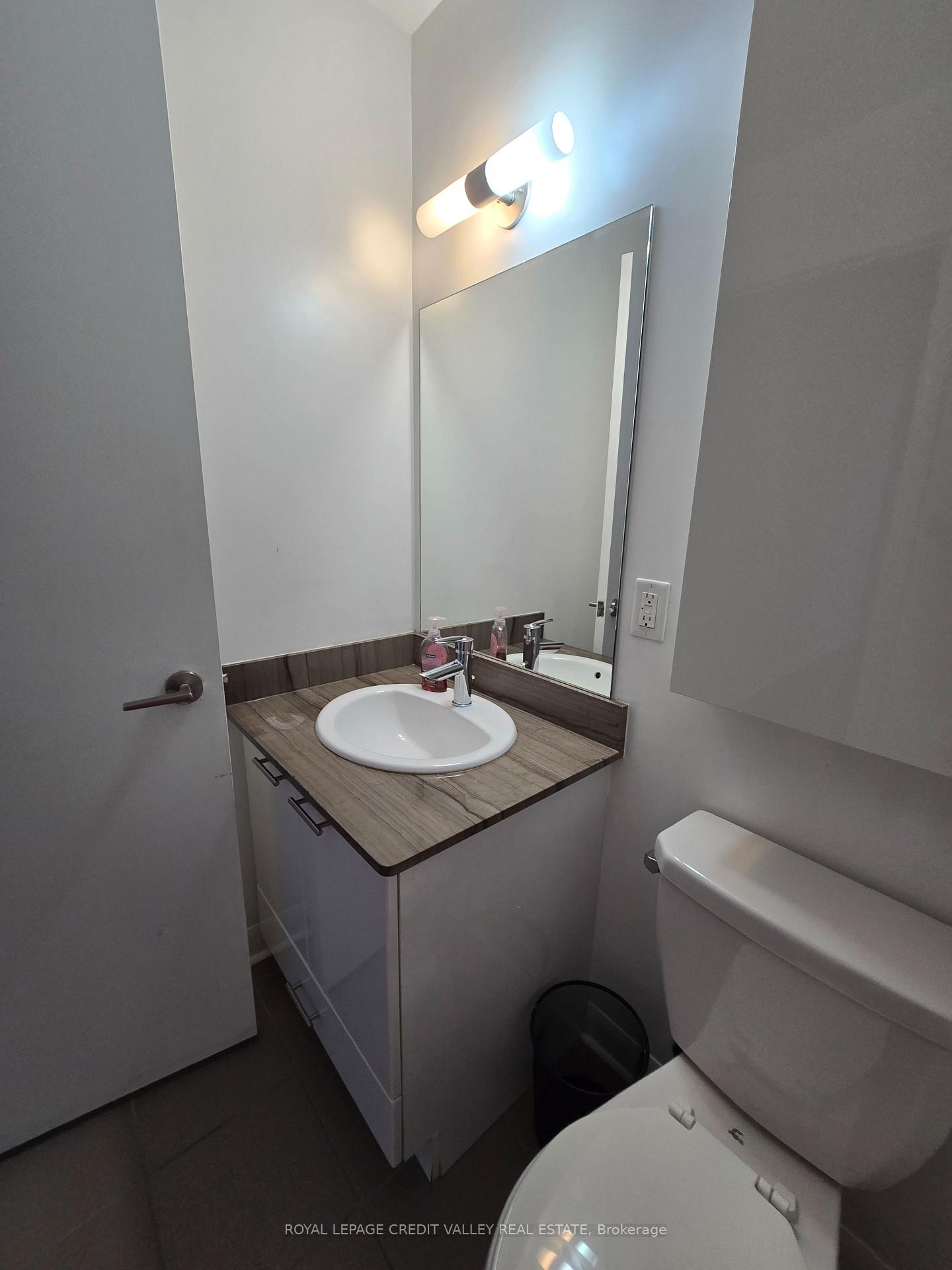 Photo 14 of Unit 614, 15 Bruyeres Mews, Toronto, Niagara — HOMEH