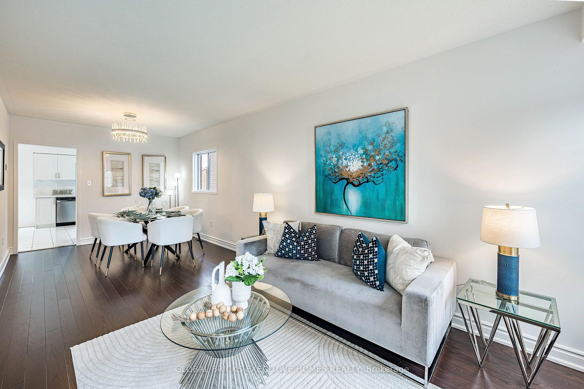 Photo 6 of 6348 Newcombe Drive, Mississauga, East Credit — HOMEH