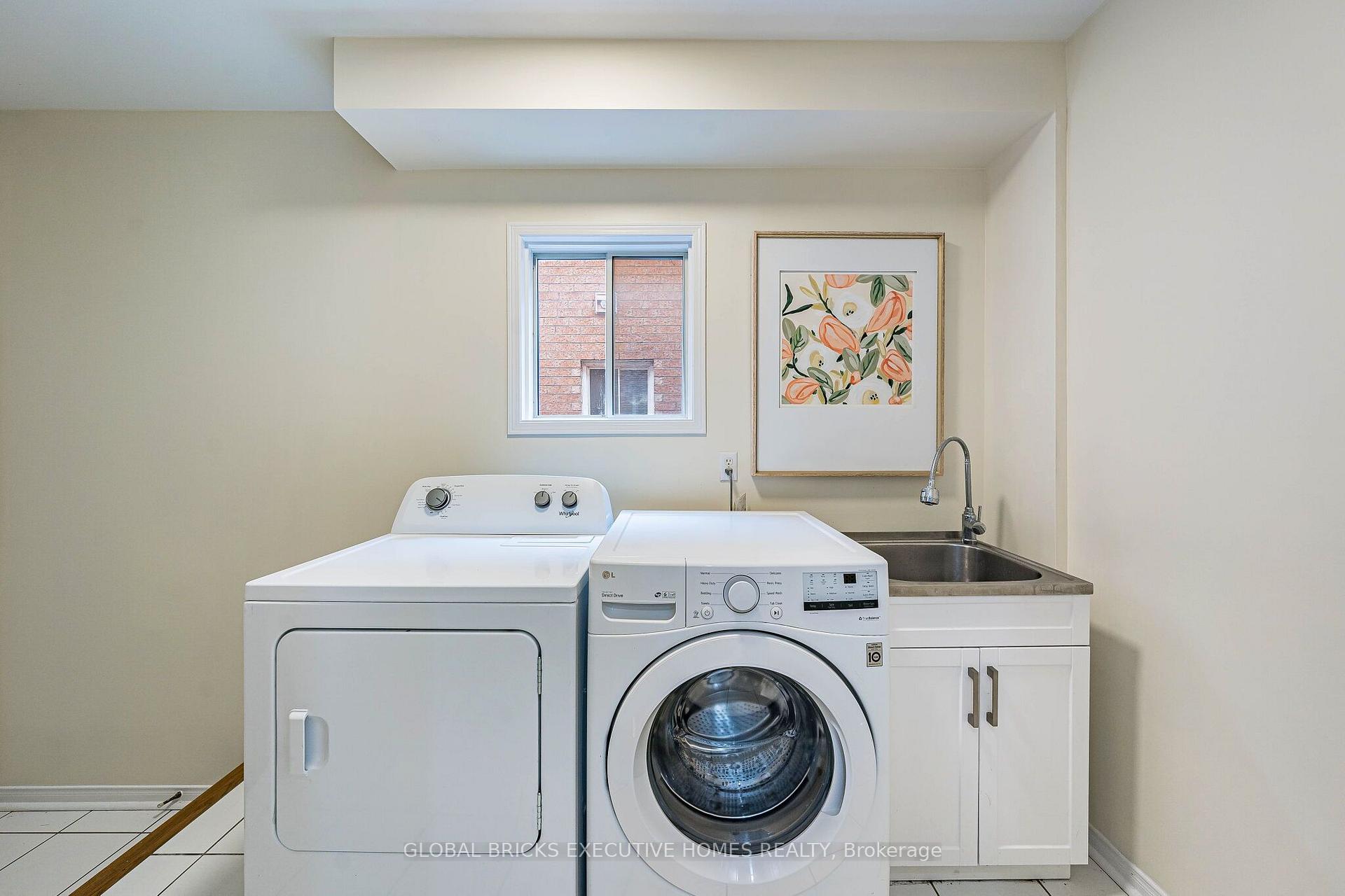 Photo 16 of 6348 Newcombe Drive, Mississauga, East Credit — HOMEH