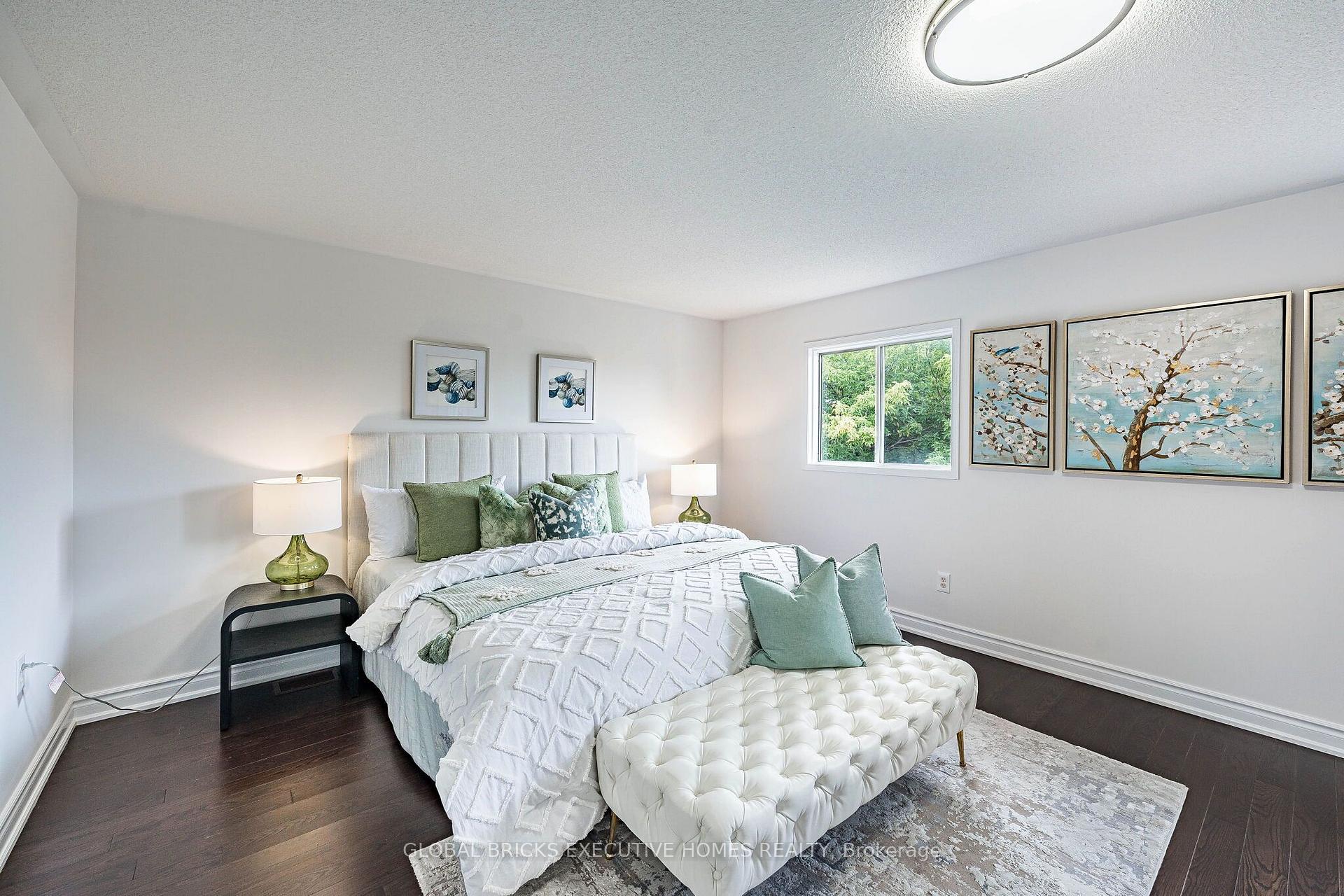 Photo 20 of 6348 Newcombe Drive, Mississauga, East Credit — HOMEH
