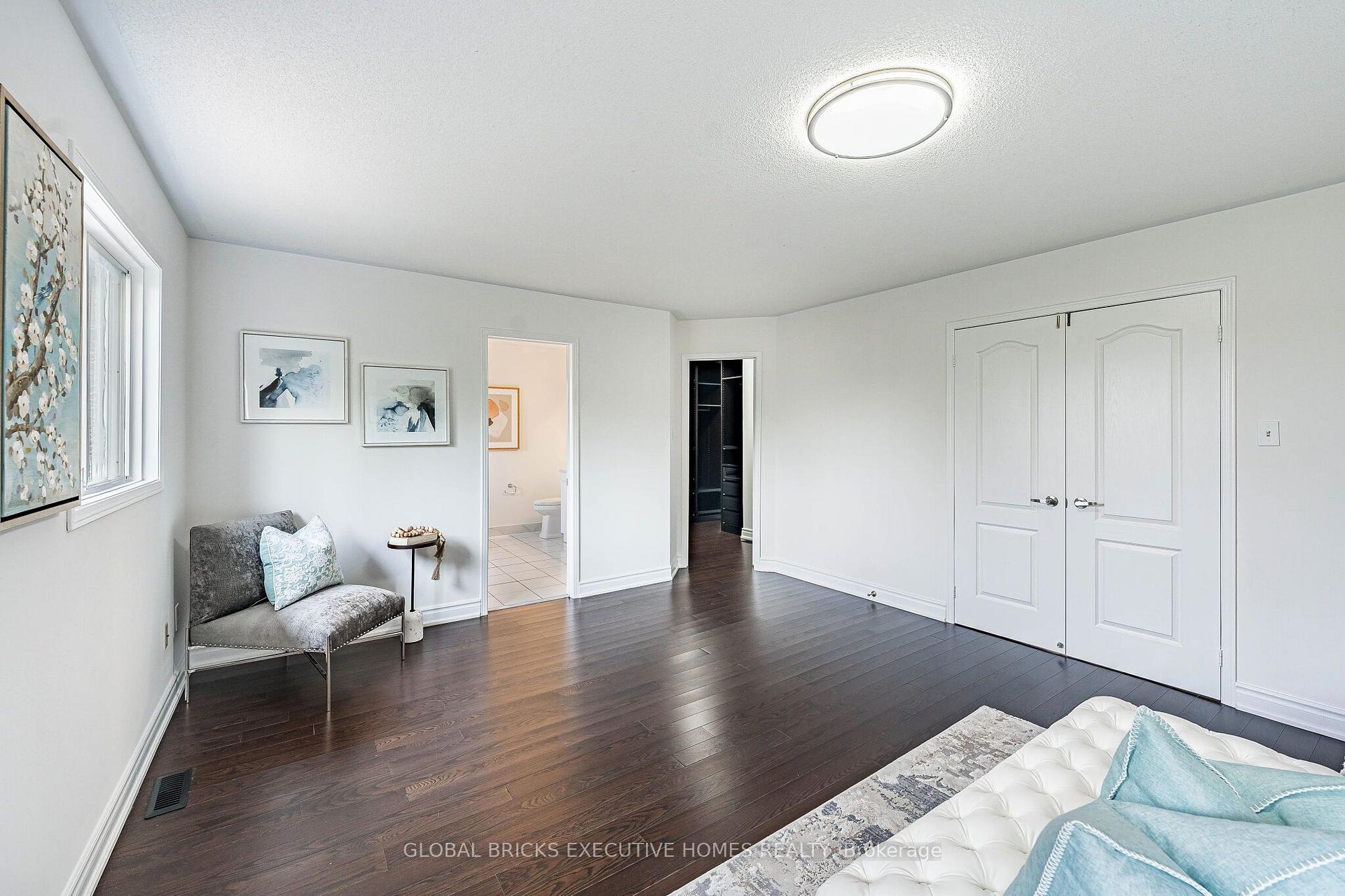 Photo 21 of 6348 Newcombe Drive, Mississauga, East Credit — HOMEH
