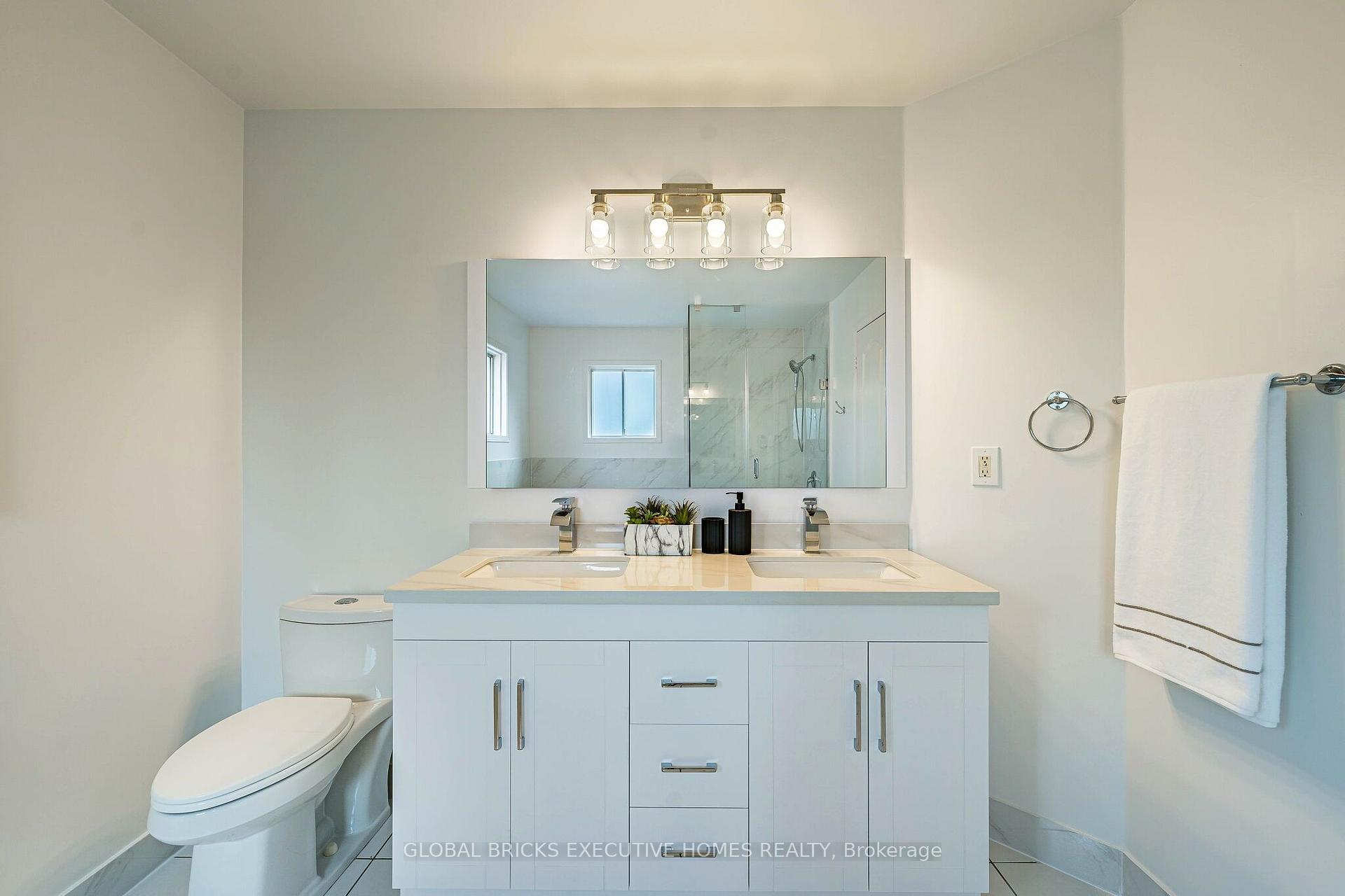 Photo 23 of 6348 Newcombe Drive, Mississauga, East Credit — HOMEH