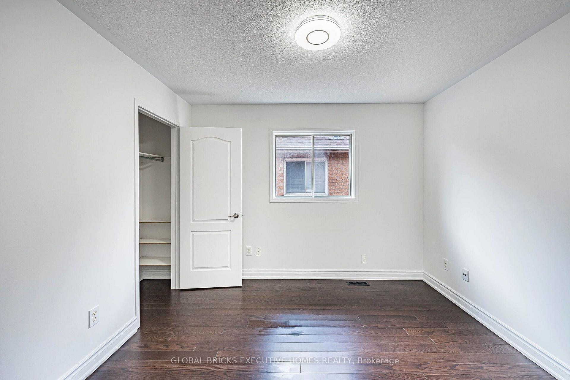 Photo 29 of 6348 Newcombe Drive, Mississauga, East Credit — HOMEH