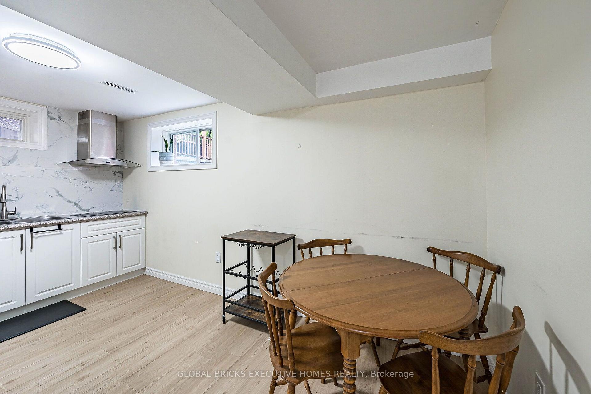 Photo 40 of 6348 Newcombe Drive, Mississauga, East Credit — HOMEH