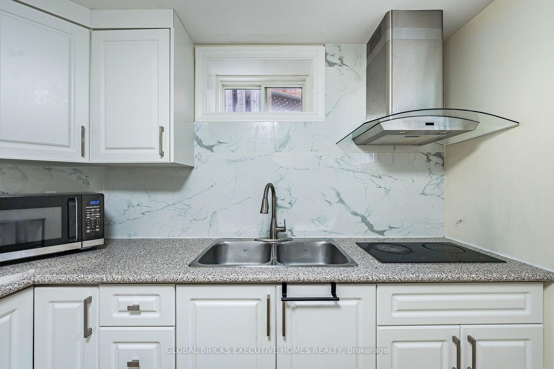 Photo 42 of 6348 Newcombe Drive, Mississauga, East Credit — HOMEH