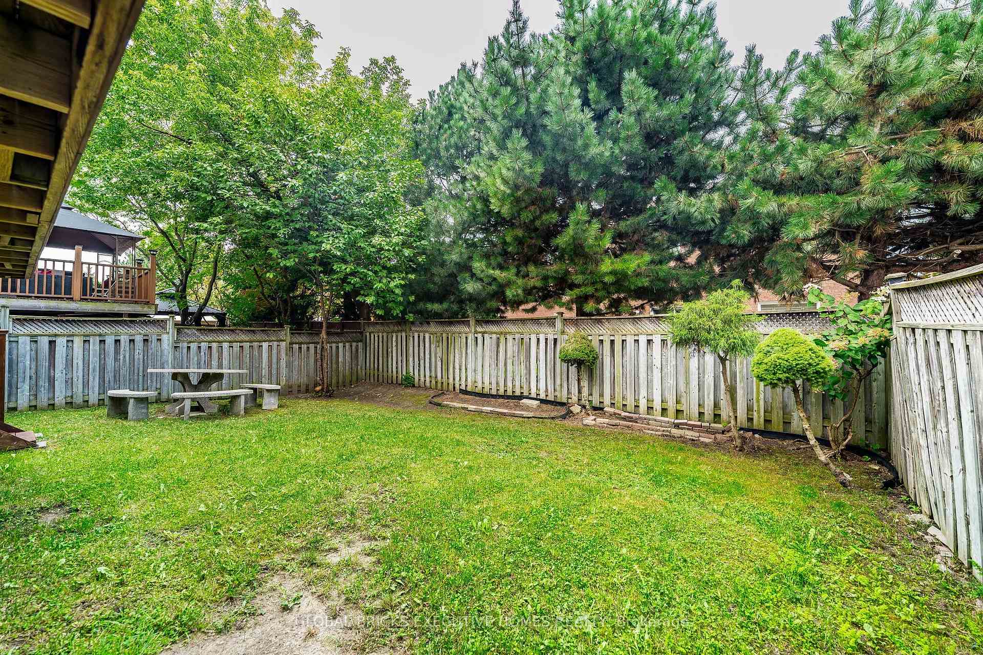 Photo 45 of 6348 Newcombe Drive, Mississauga, East Credit — HOMEH