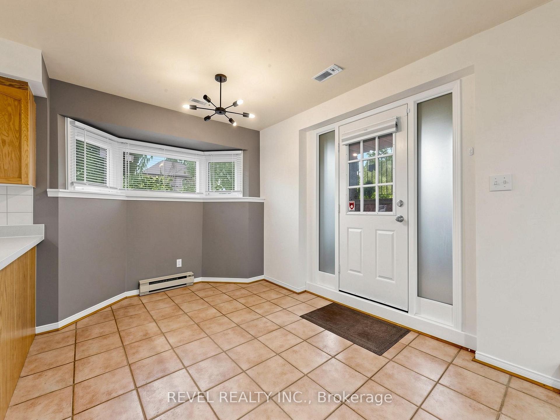 Photo 7 of Unit Lower, 831 Regal Crescent, Pickering, Dunbarton — HOMEH