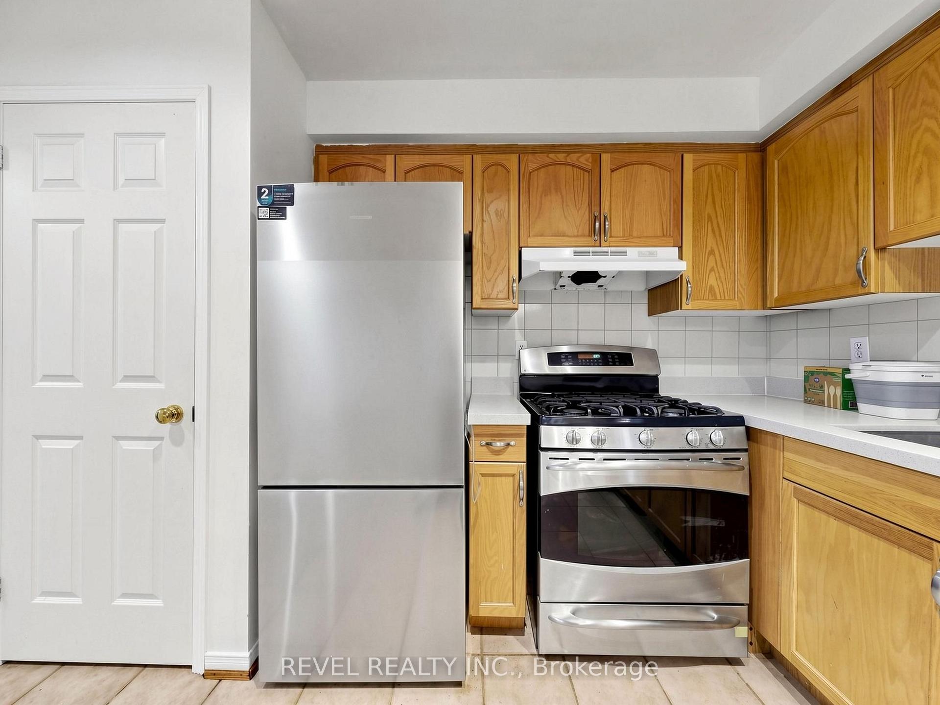 Photo 13 of Unit Lower, 831 Regal Crescent, Pickering, Dunbarton — HOMEH