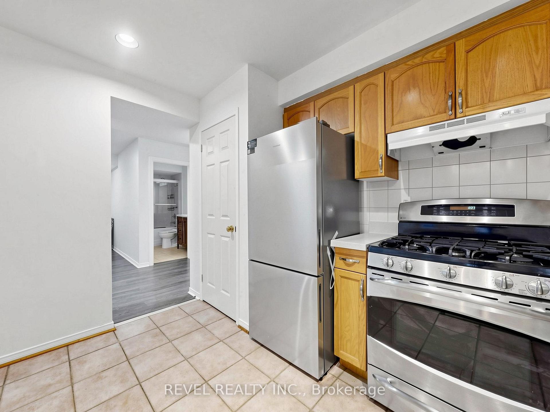 Photo 14 of Unit Lower, 831 Regal Crescent, Pickering, Dunbarton — HOMEH