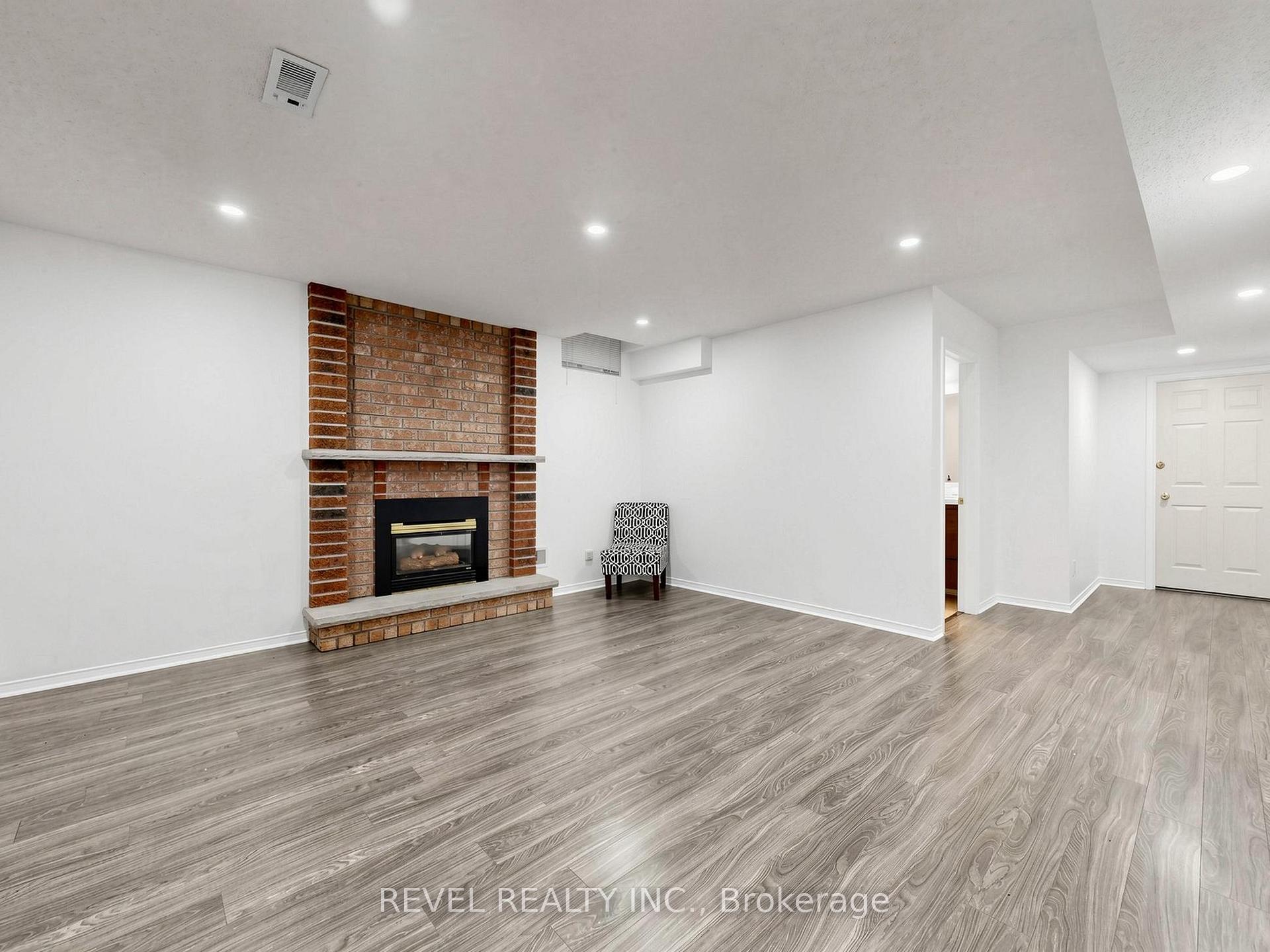 Photo 16 of Unit Lower, 831 Regal Crescent, Pickering, Dunbarton — HOMEH