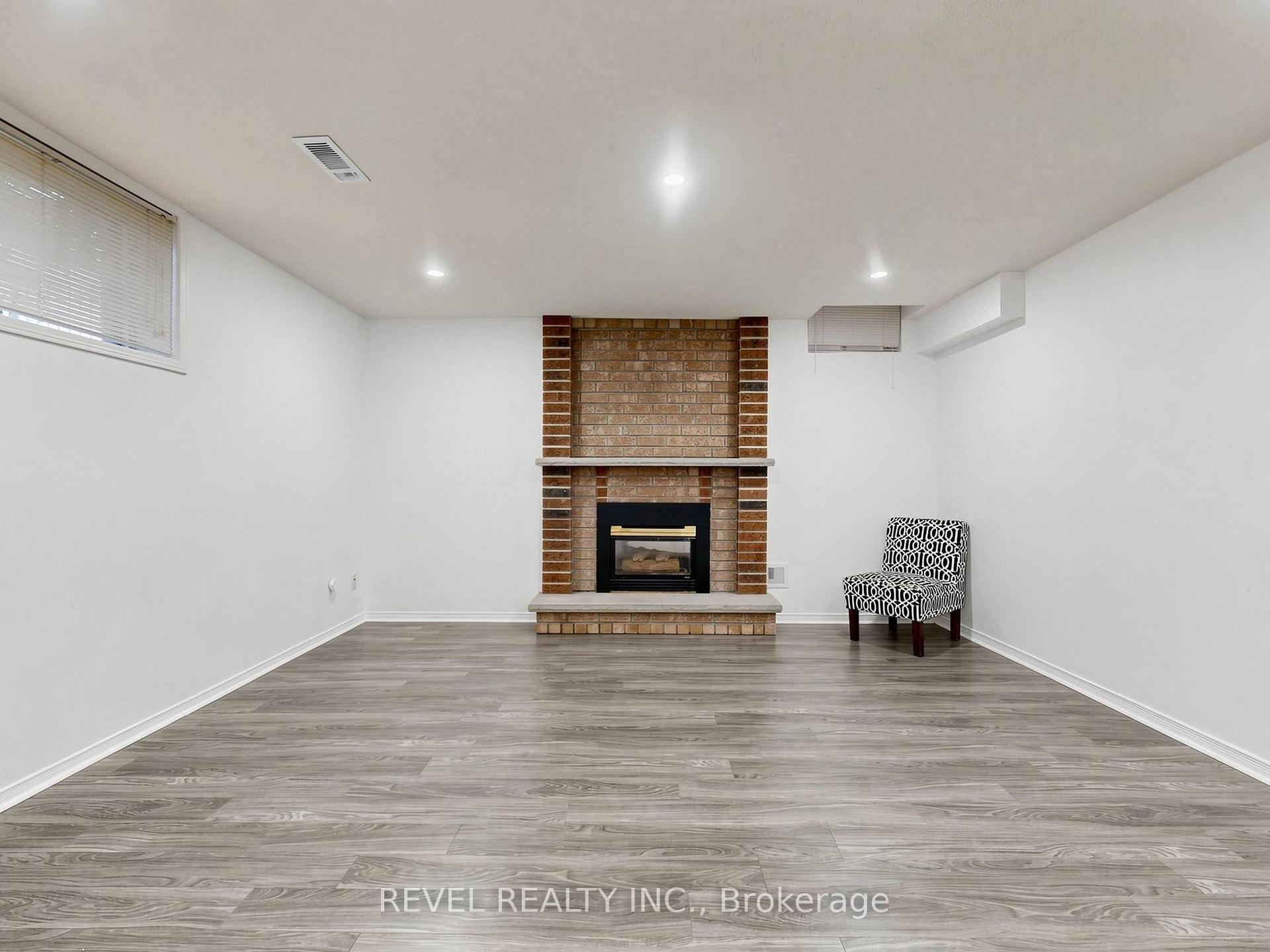 Photo 17 of Unit Lower, 831 Regal Crescent, Pickering, Dunbarton — HOMEH