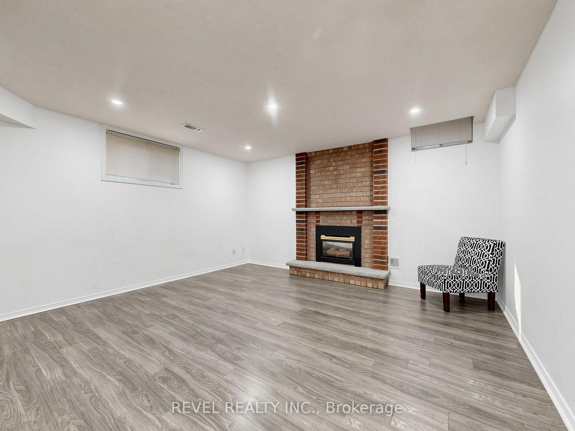 Photo 18 of Unit Lower, 831 Regal Crescent, Pickering, Dunbarton — HOMEH