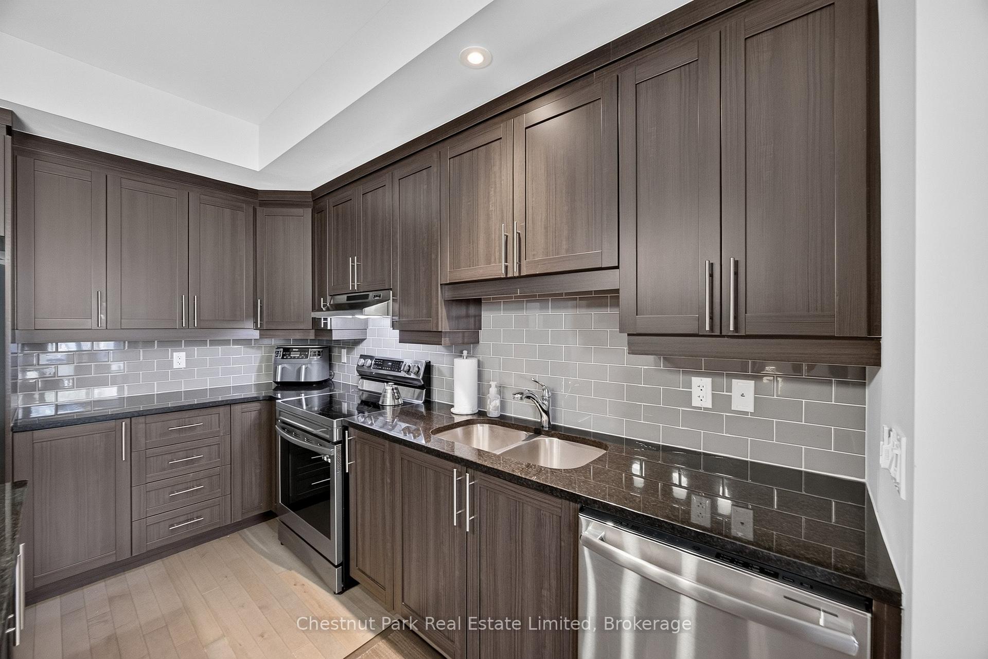 Photo 10 of 239 King Street, Carleton Place, Carleton Place — HOMEH