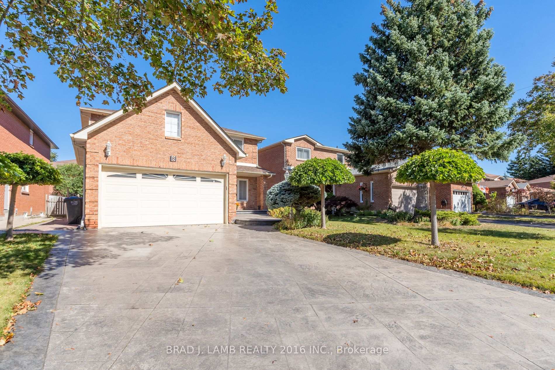 Photo 2 of 8 Burnley Place, Brampton, Heart Lake West — HOMEH