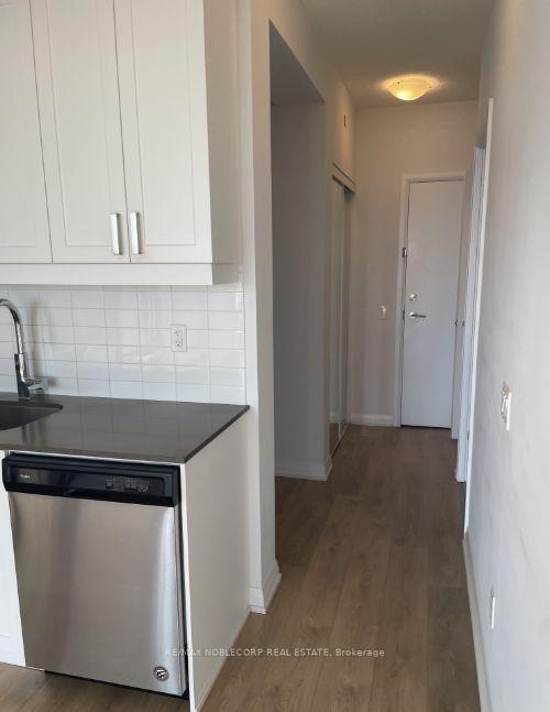 Photo 8 of Unit 1117, 7895 Jane Street E, Vaughan, Concord — HOMEH