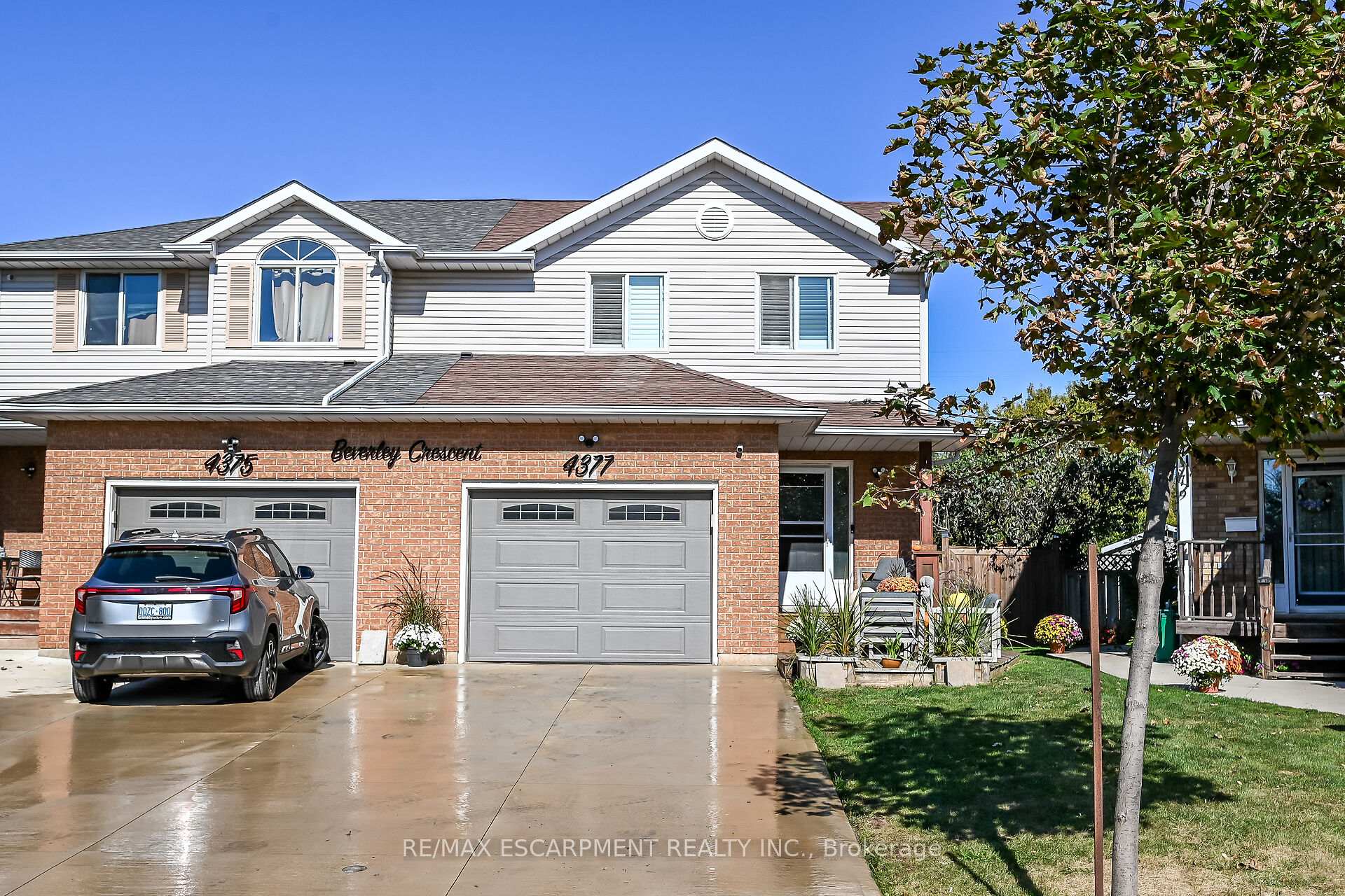 Photo of 4377 Beverley Crescent