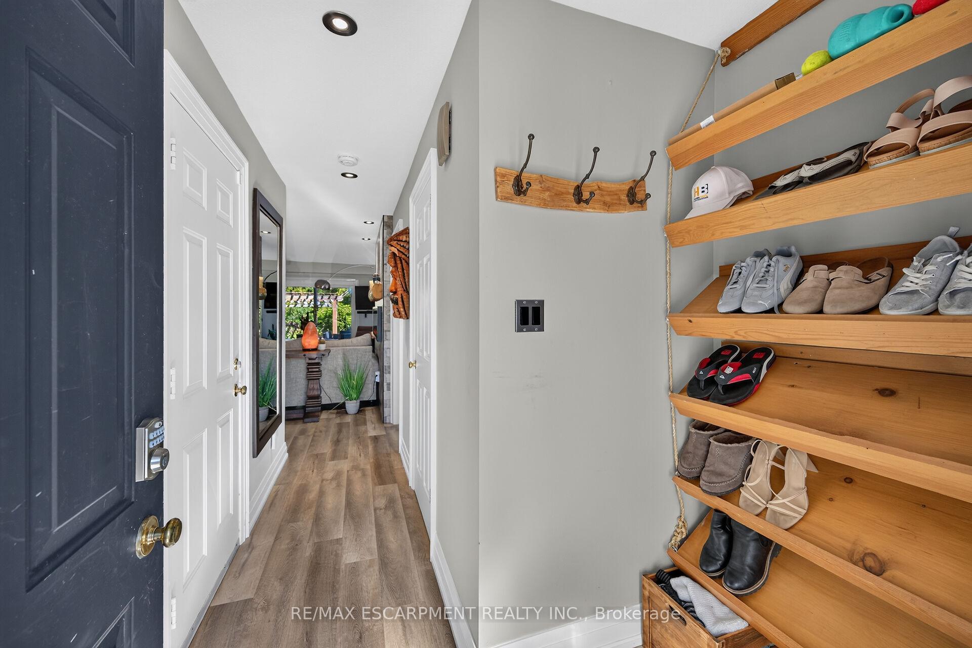 Photo 4 of 4377 Beverley Crescent, Lincoln, Beamsville — HOMEH