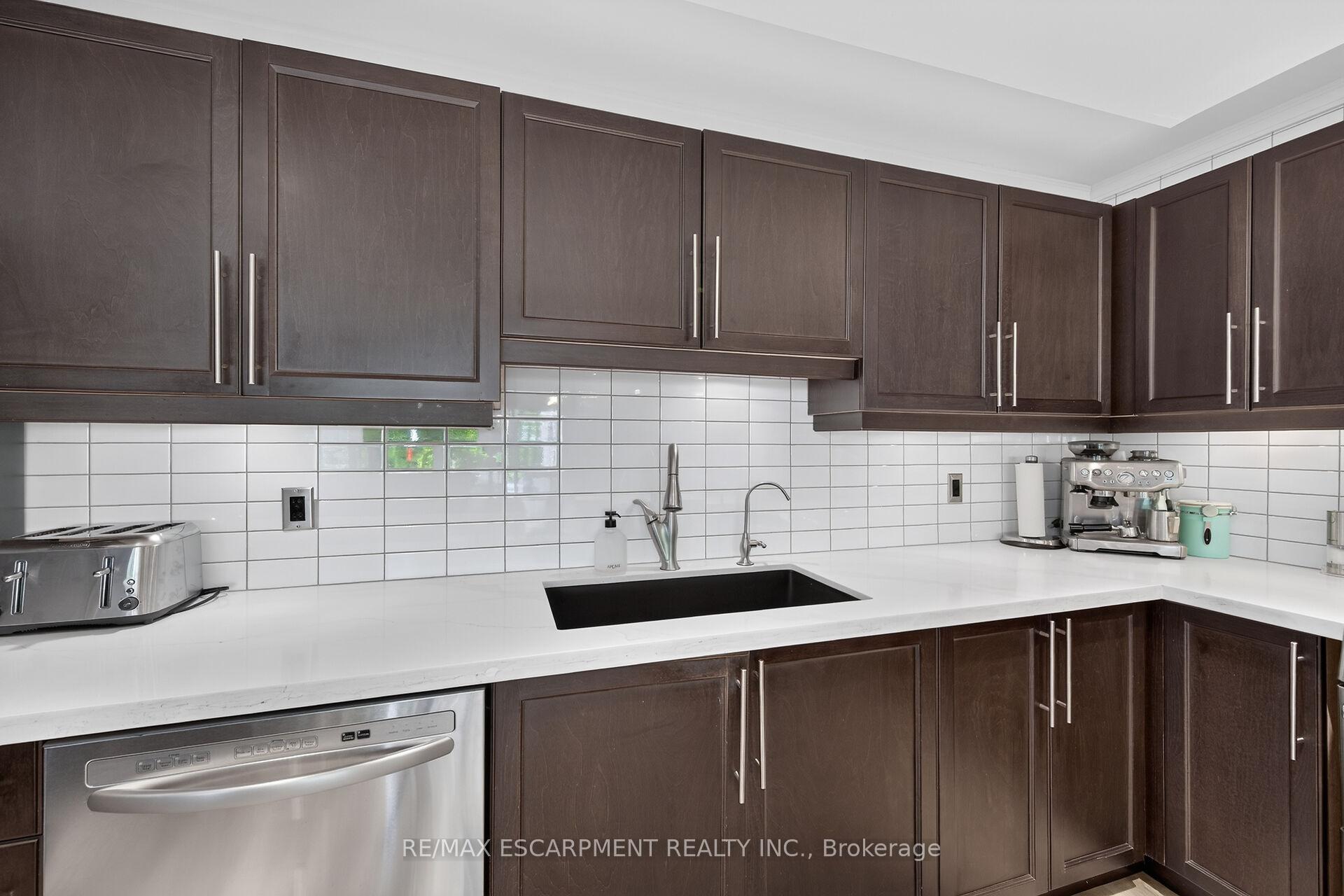 Photo 12 of 4377 Beverley Crescent, Lincoln, Beamsville — HOMEH