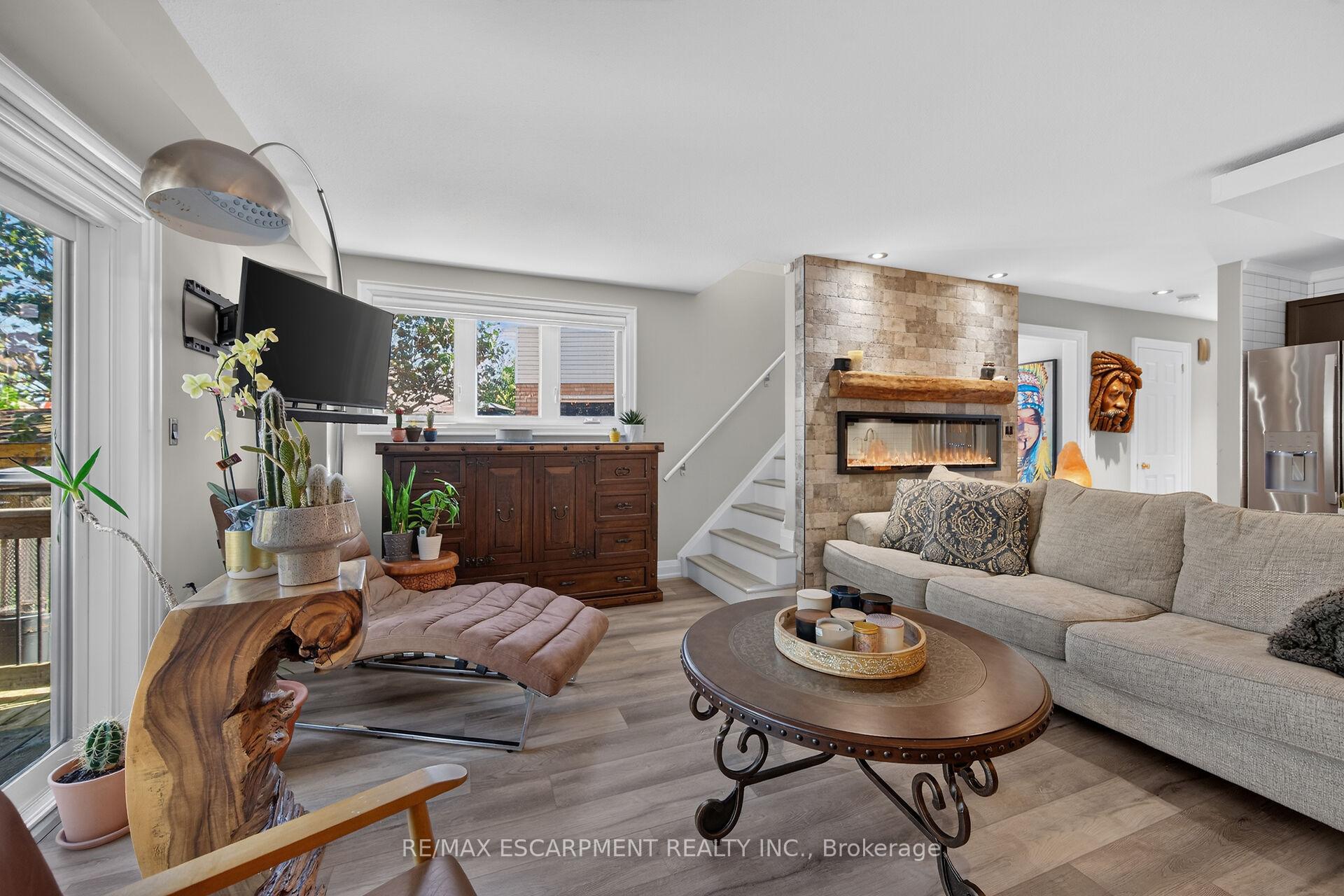 Photo 16 of 4377 Beverley Crescent, Lincoln, Beamsville — HOMEH