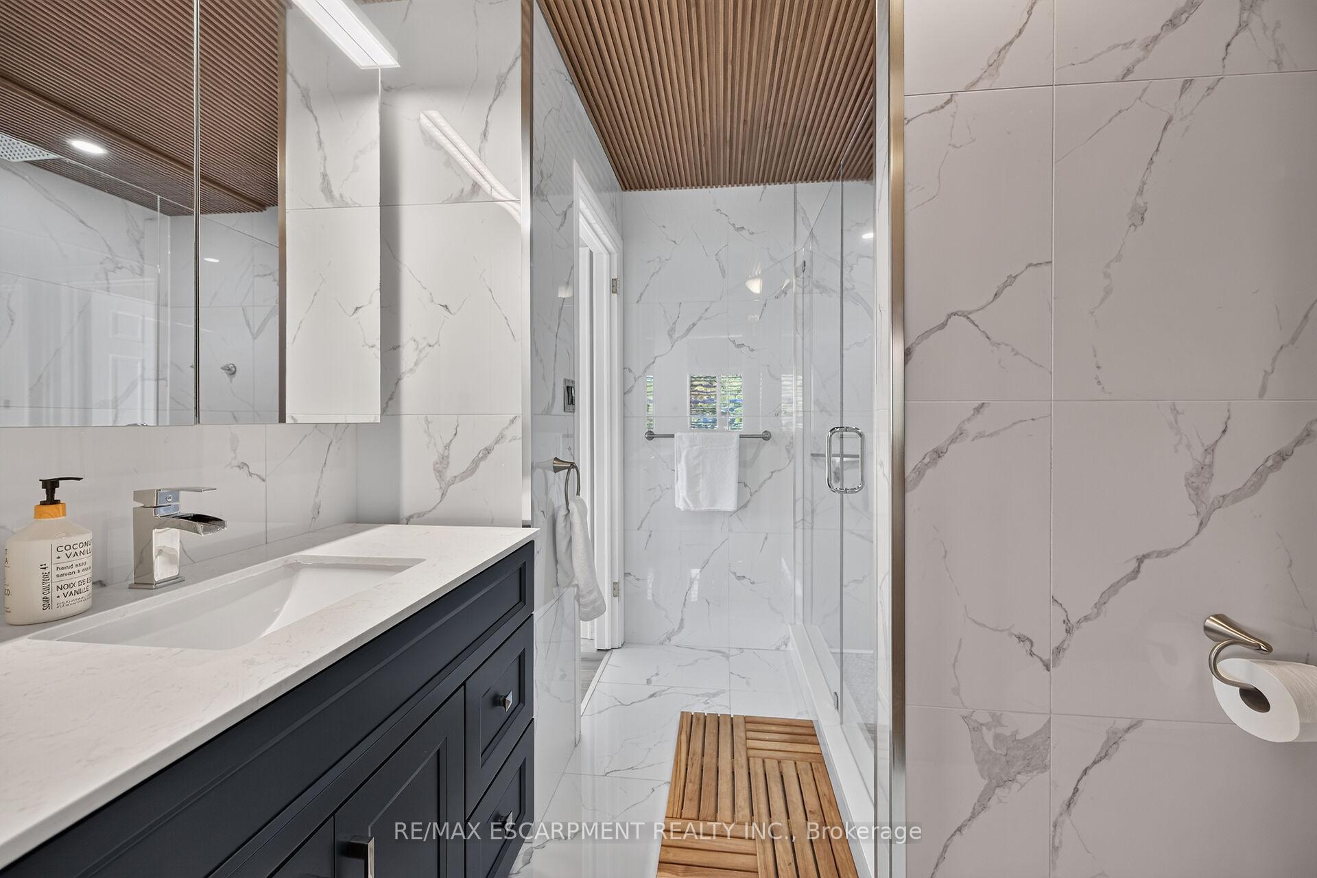 Photo 24 of 4377 Beverley Crescent, Lincoln, Beamsville — HOMEH