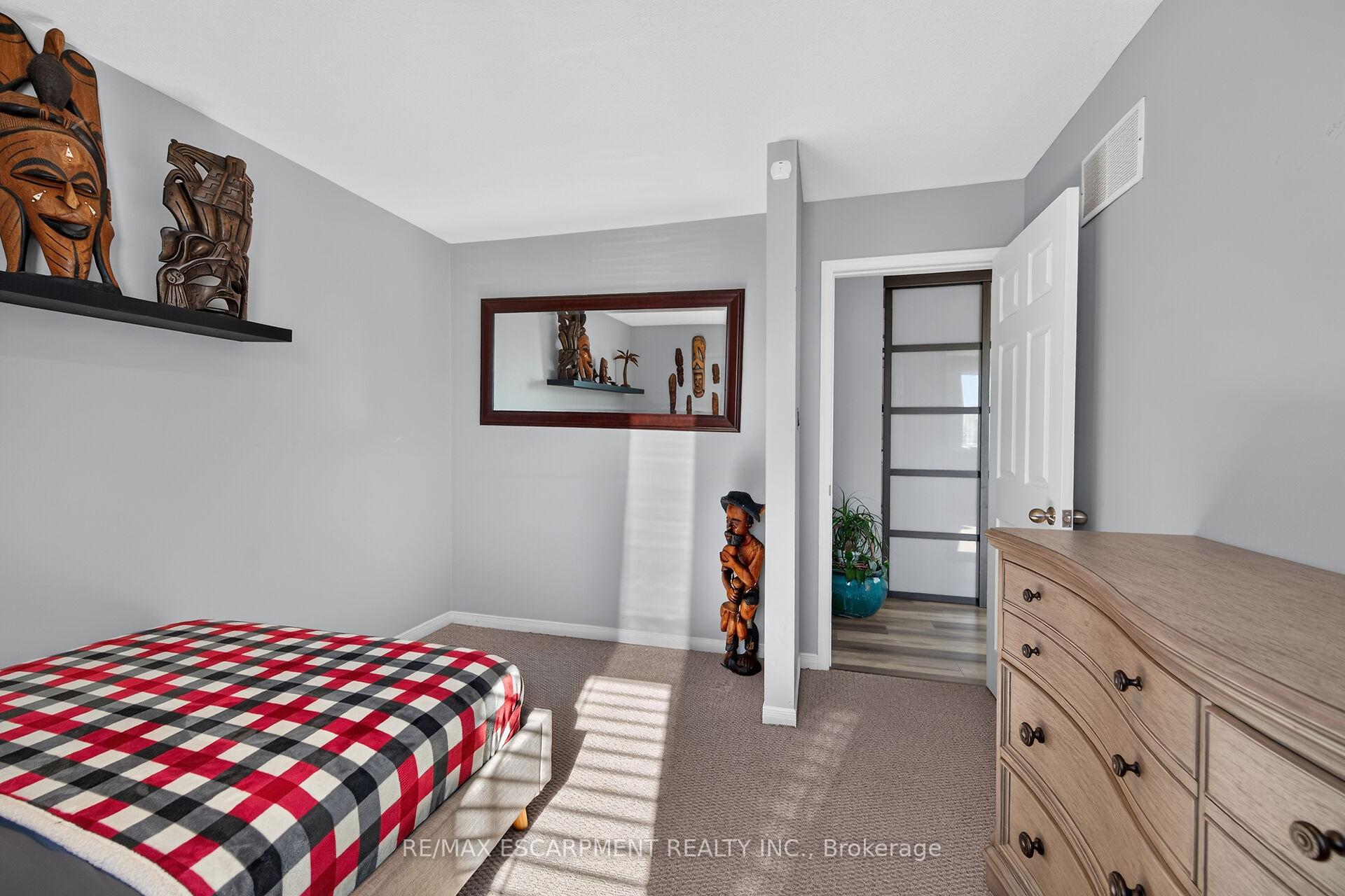 Photo 28 of 4377 Beverley Crescent, Lincoln, Beamsville — HOMEH