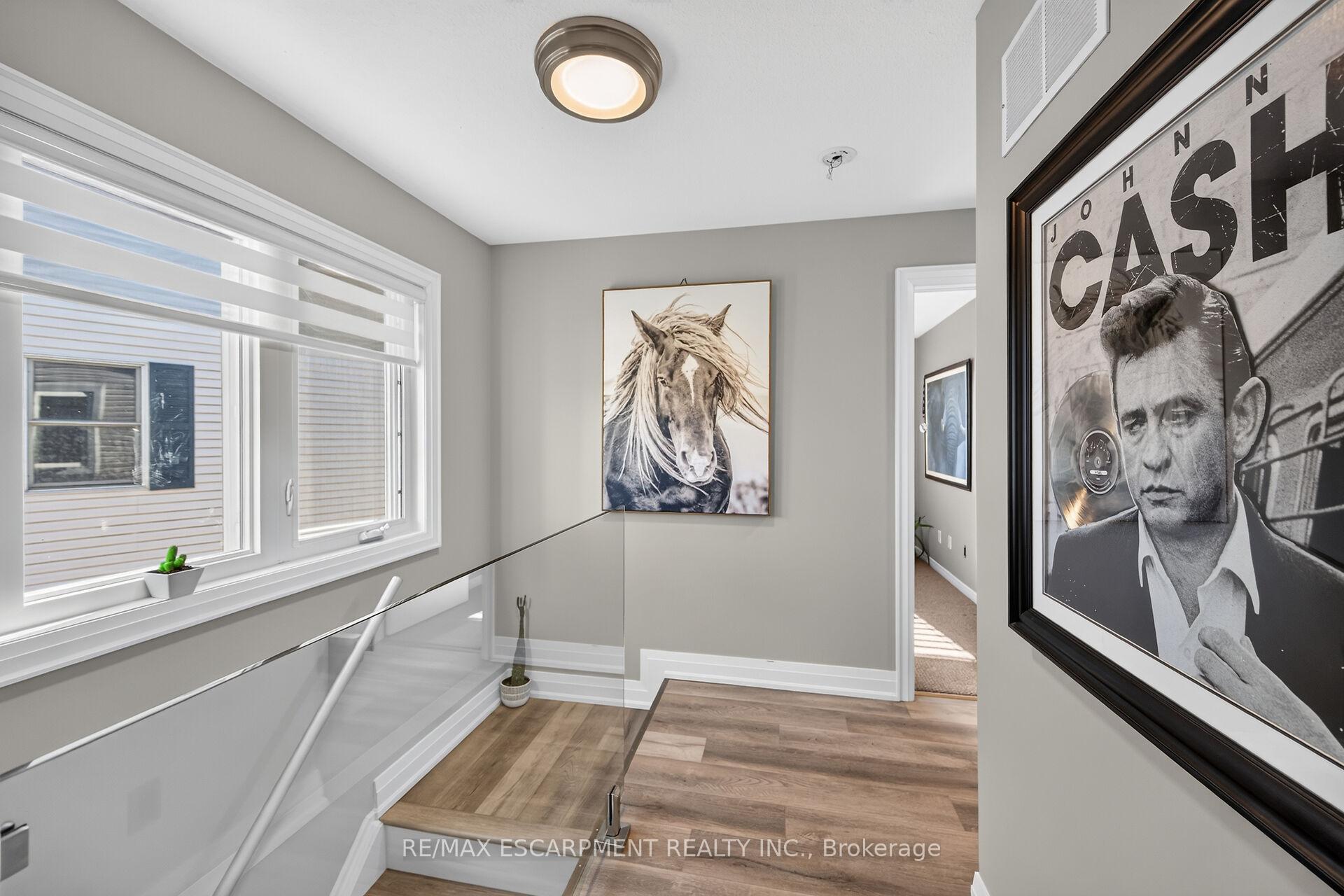 Photo 32 of 4377 Beverley Crescent, Lincoln, Beamsville — HOMEH