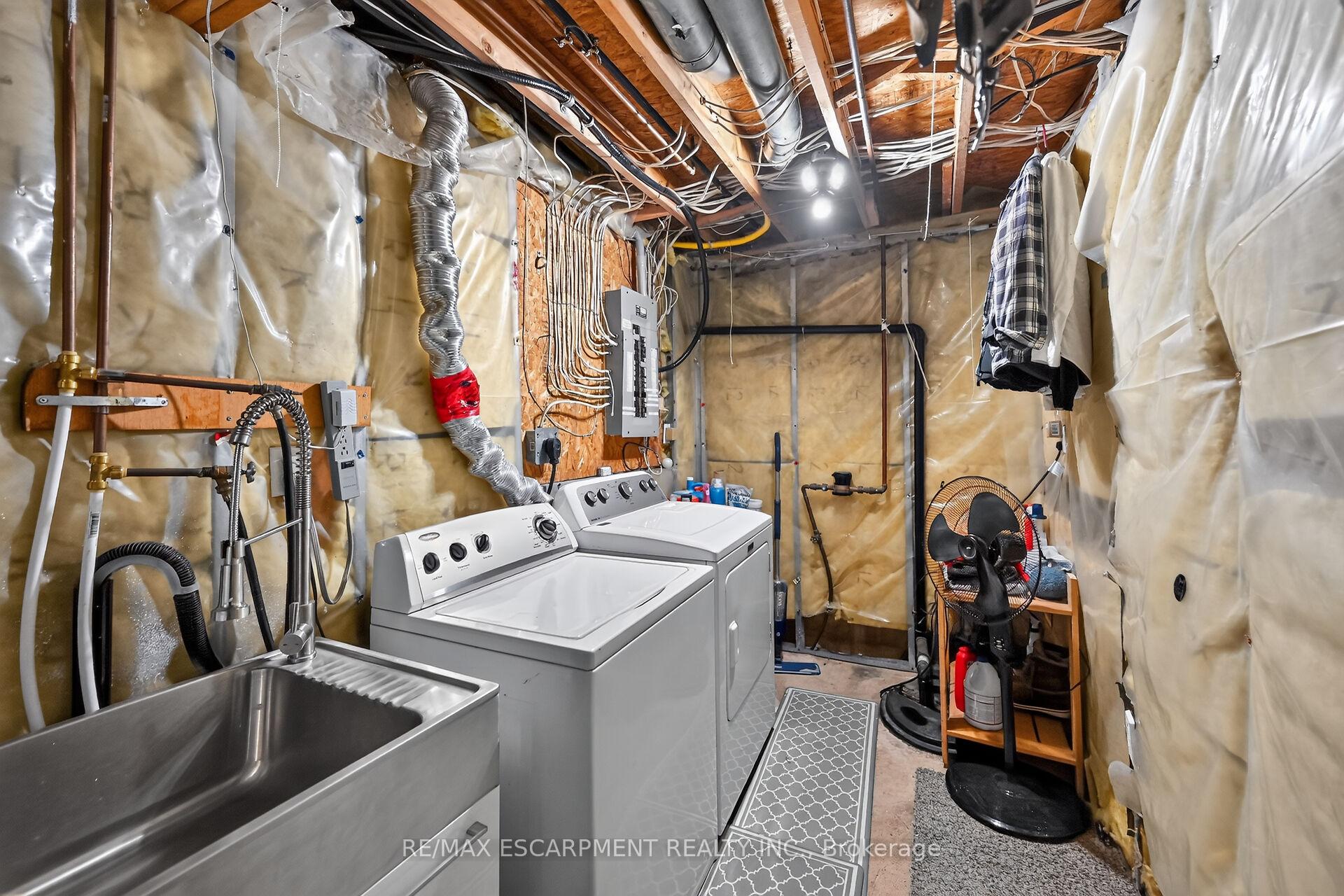 Photo 35 of 4377 Beverley Crescent, Lincoln, Beamsville — HOMEH